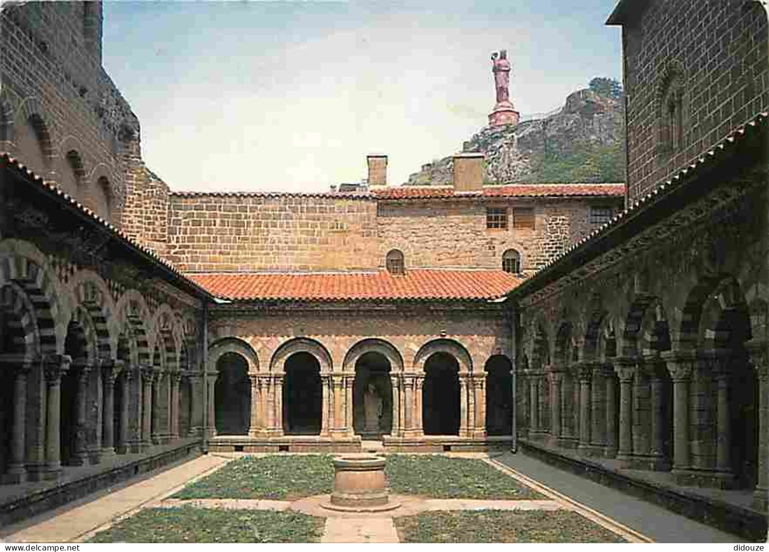 43 - Le Puy En Velay - Le Cloitre - Flamme Postale De Saint Alban Sur Limagnole - CPM - Voir Scans Recto-Verso - Le Puy En Velay