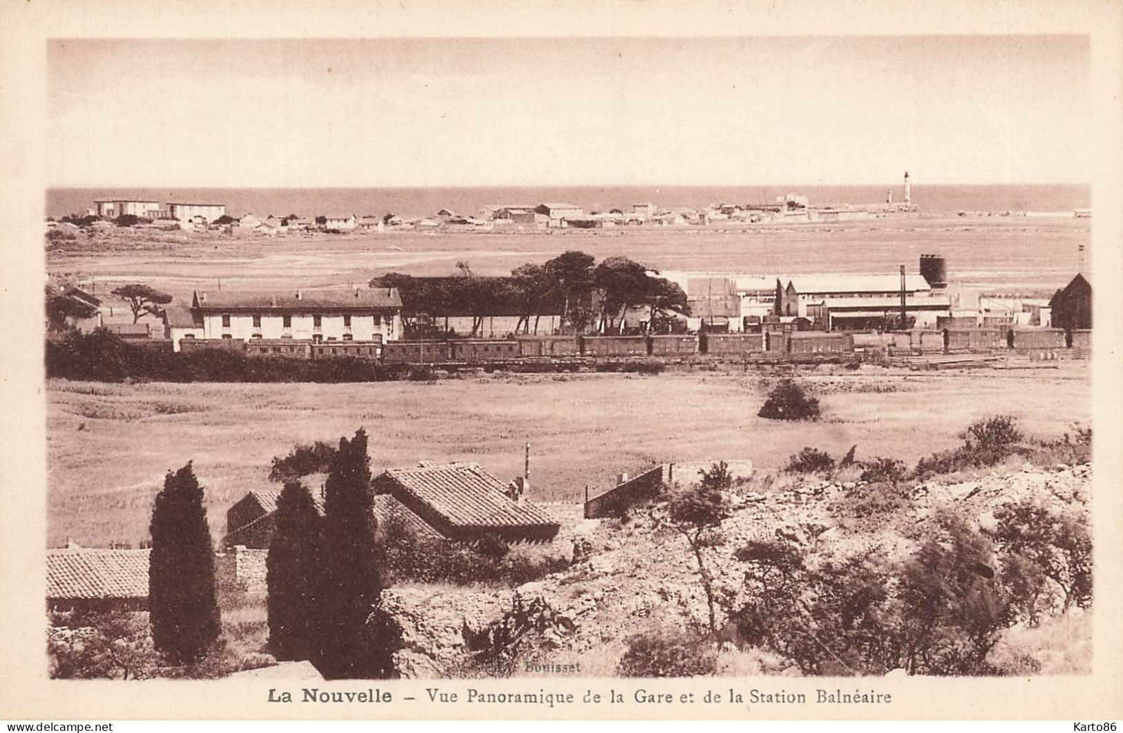 La Nouvelle * Vue Panoramique De La Gare Et De La Station Balnéaire * Ligne Chemin De Fer Train Wagons - Port La Nouvelle