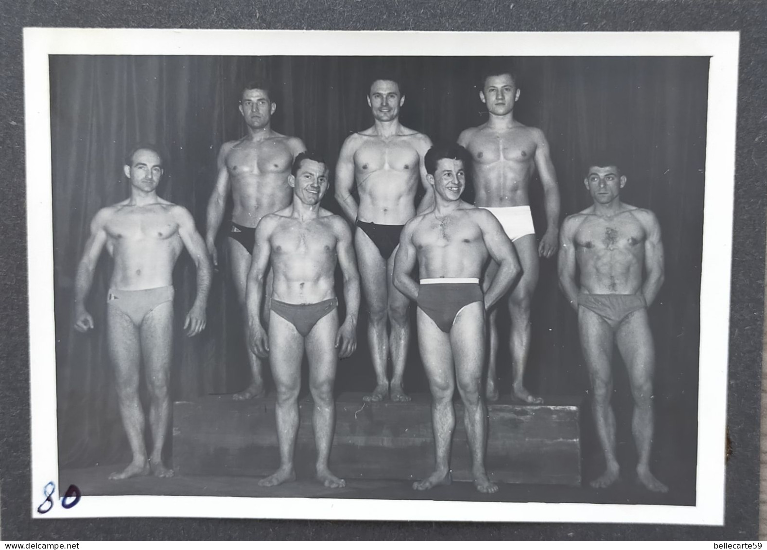 Photo Ancienne Homme Musclé Culturisme Culturiste Bodybuilder Slip De Bain Torse Nu - Sonstige & Ohne Zuordnung