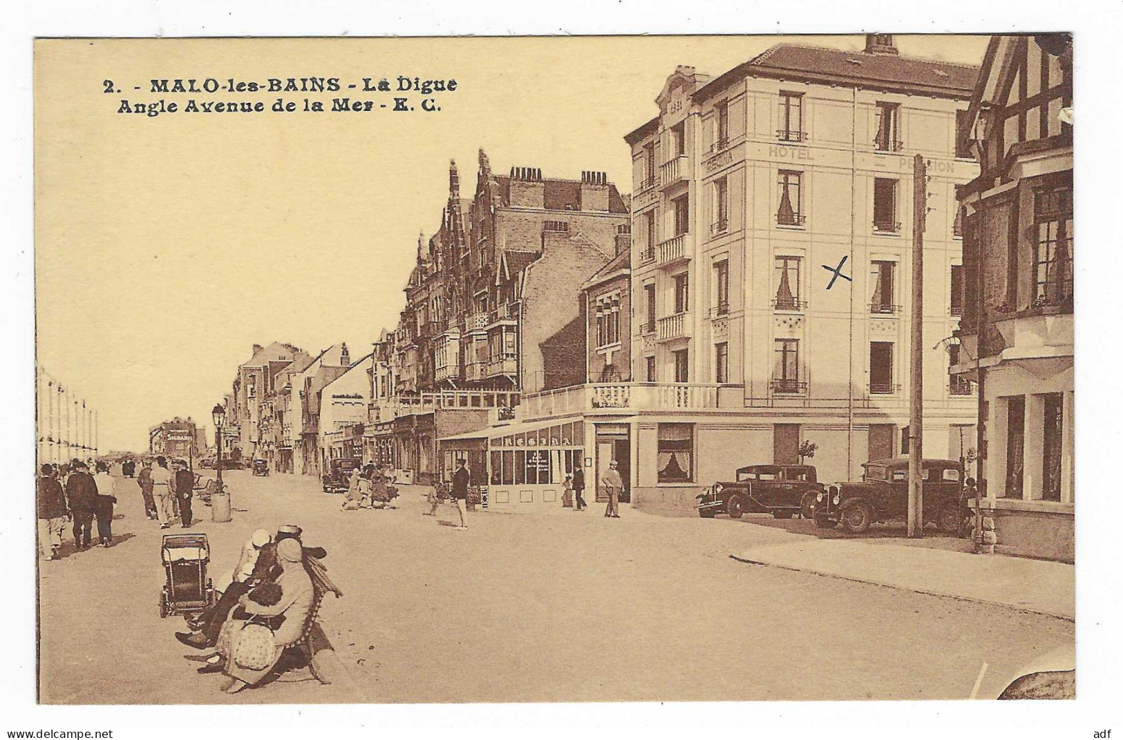 CPA MALO LES BAINS, LA DIGUE, ANGLE AVENUE DE LA MER, AUTOS VOITURES ANCIENNES, NORD 59 - Malo Les Bains