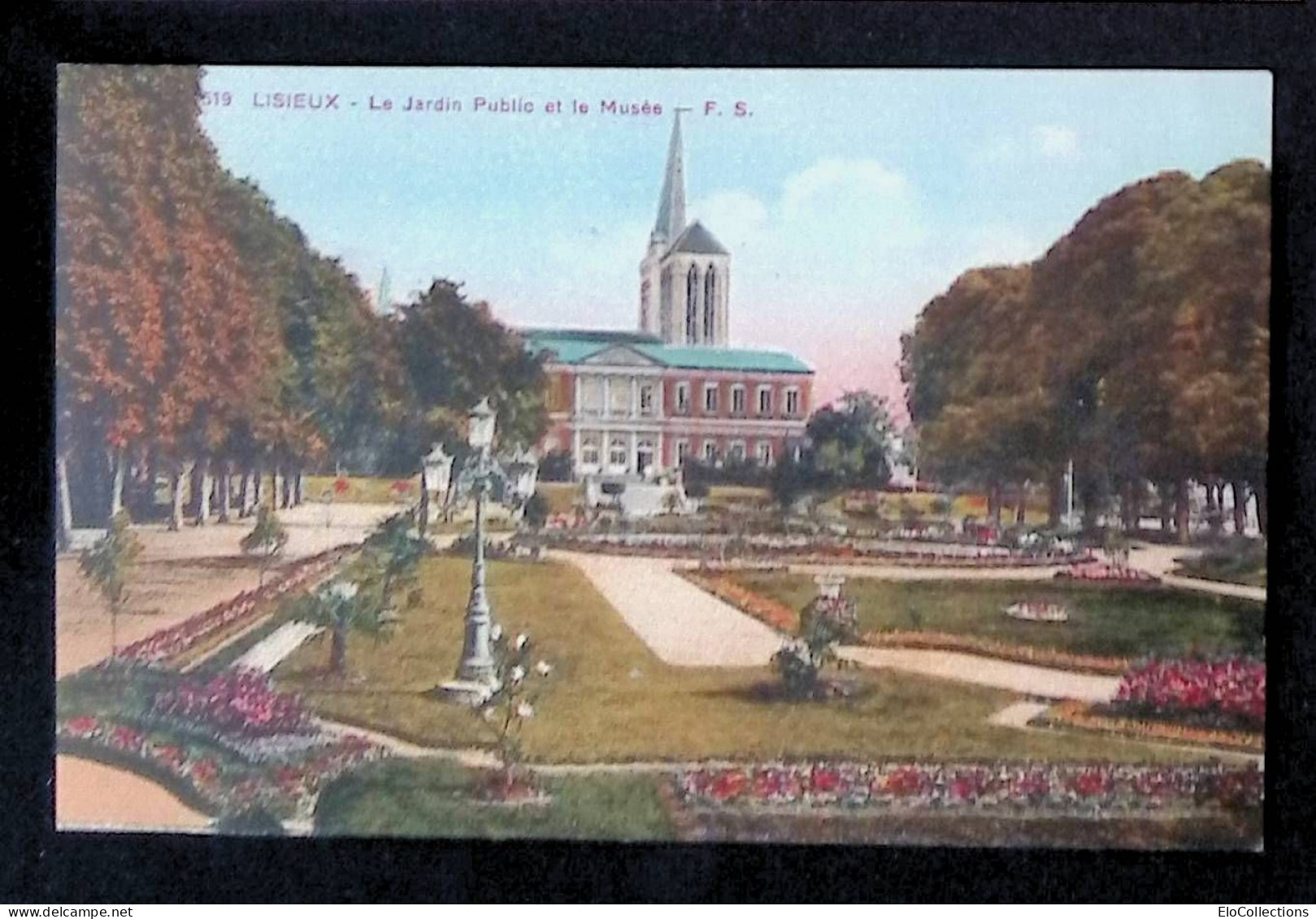 Cp, 14, Lisieux, Le Jardin Public Et Le Musée, Vierge, Ed. Françoise-Saintot - Lisieux