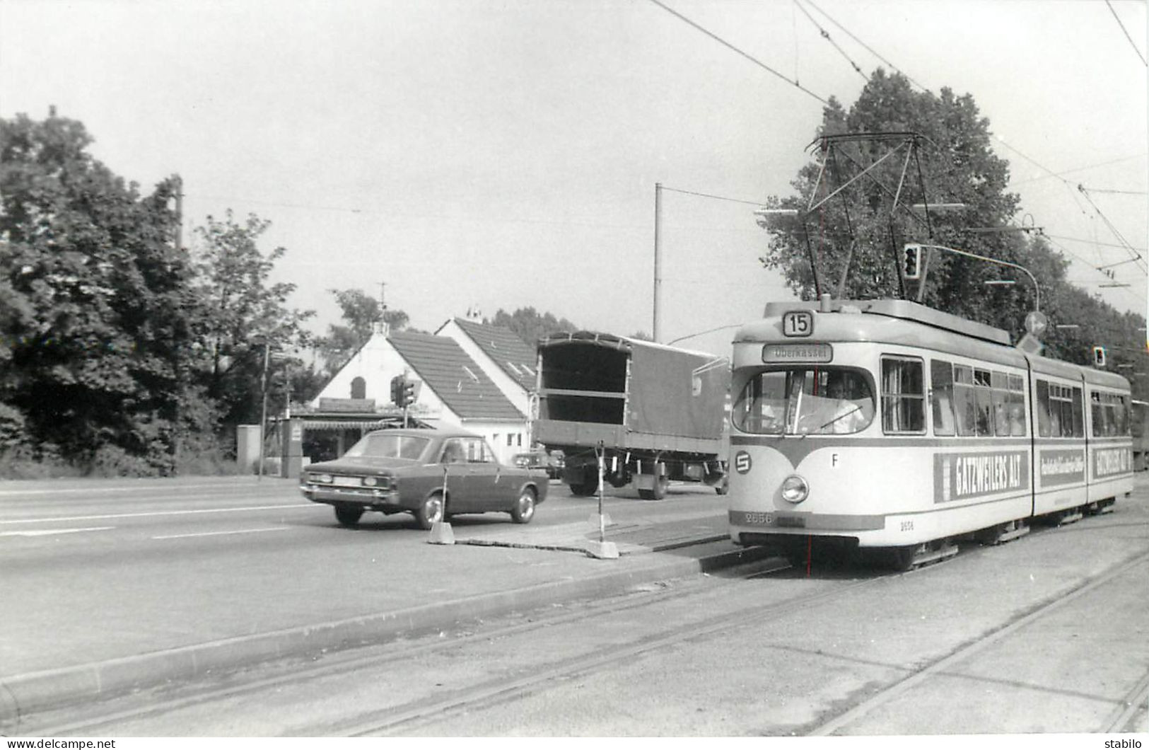 TRAMWAY - ALLEMAGNE - DUSSELDORF - Treinen