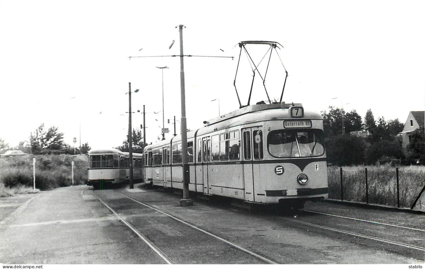 TRAMWAY - ALLEMAGNE - DUSSELDORF - Trains