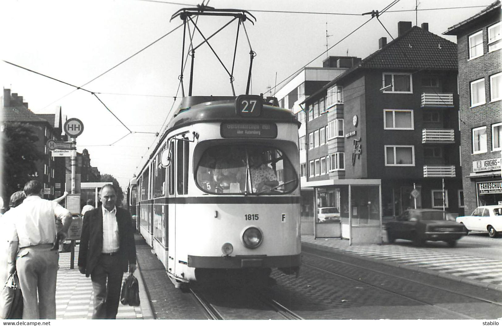 TRAMWAY - ALLEMAGNE - ESSEN - Trains