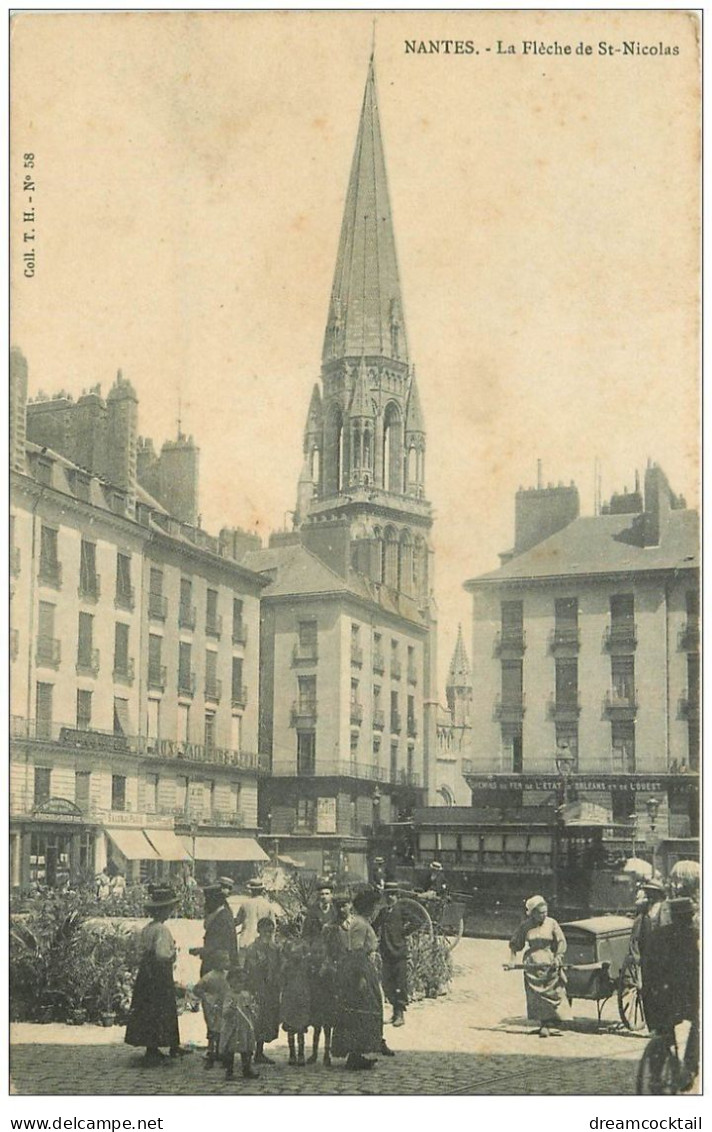 44 NANTES. Marché Aux Plantes Et Flèche Saint-Nicolas - Nantes