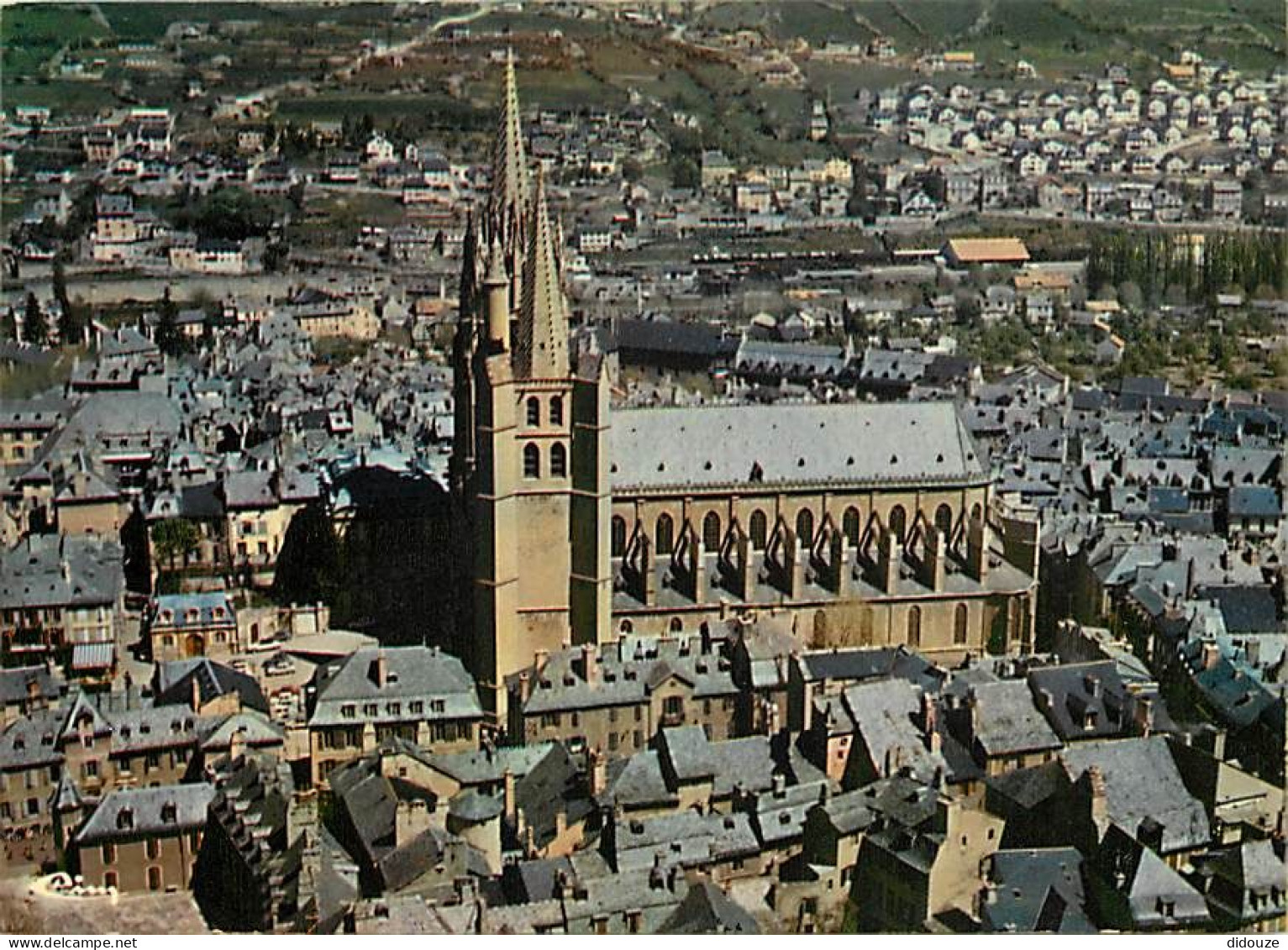 48 - Mende - Vue Générale Aérienne - La Cathédrale - CPM - Carte Neuve - Voir Scans Recto-Verso - Mende