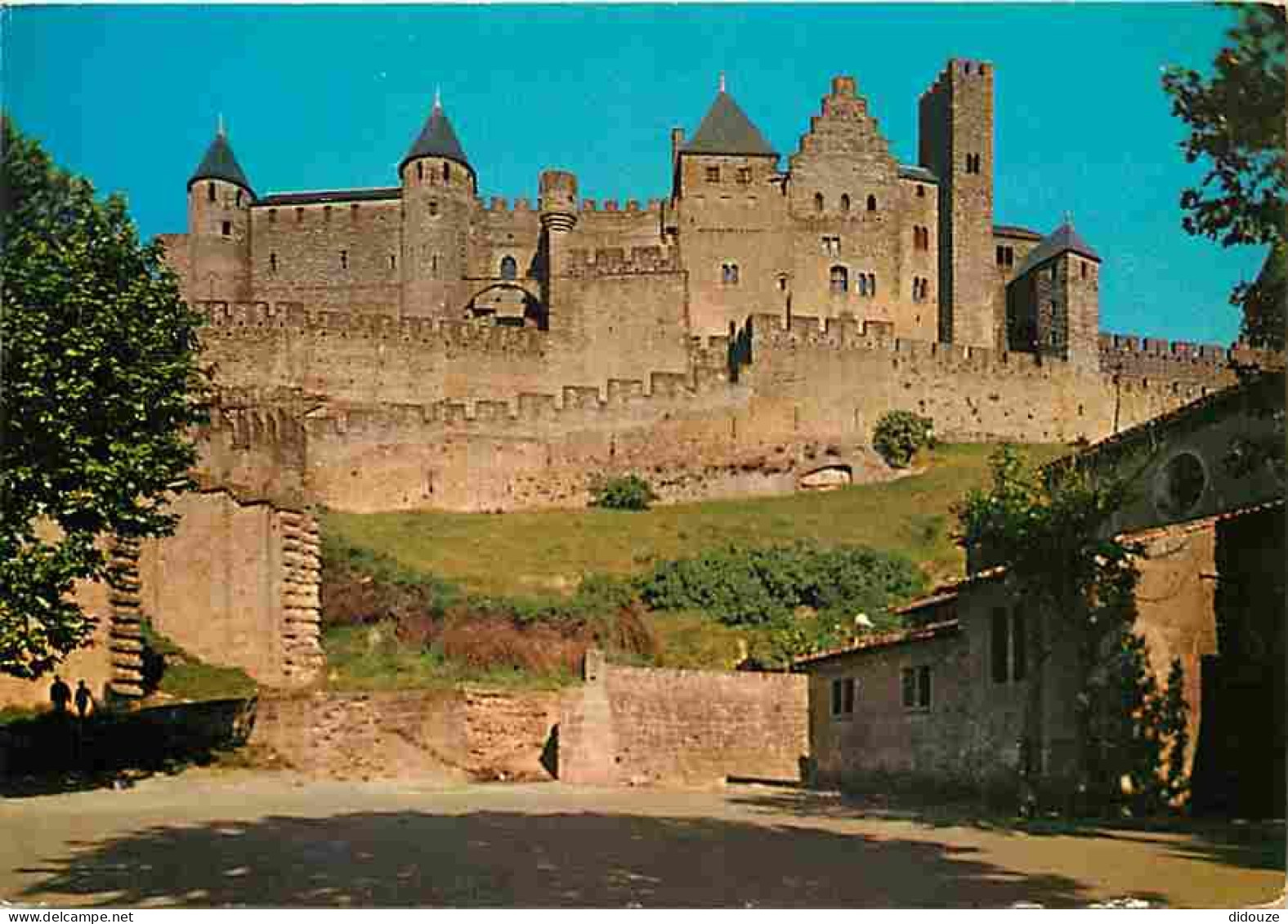 11 - Carcassonne - La Cité Médiévale - Vue Sur La Caponière - Flamme Postale De Carcassonne - CPM - Voir Scans Recto-Ver - Carcassonne
