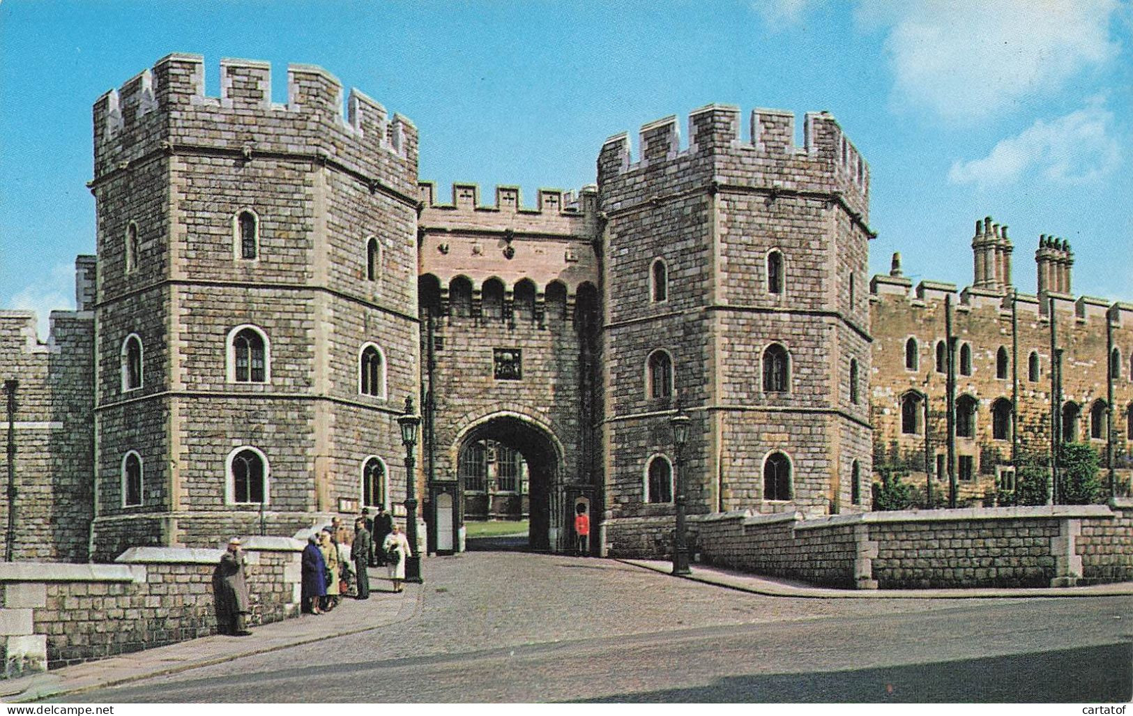 WINDSOR CASTLE .  HENRY VIII GATEWAY - Autres & Non Classés