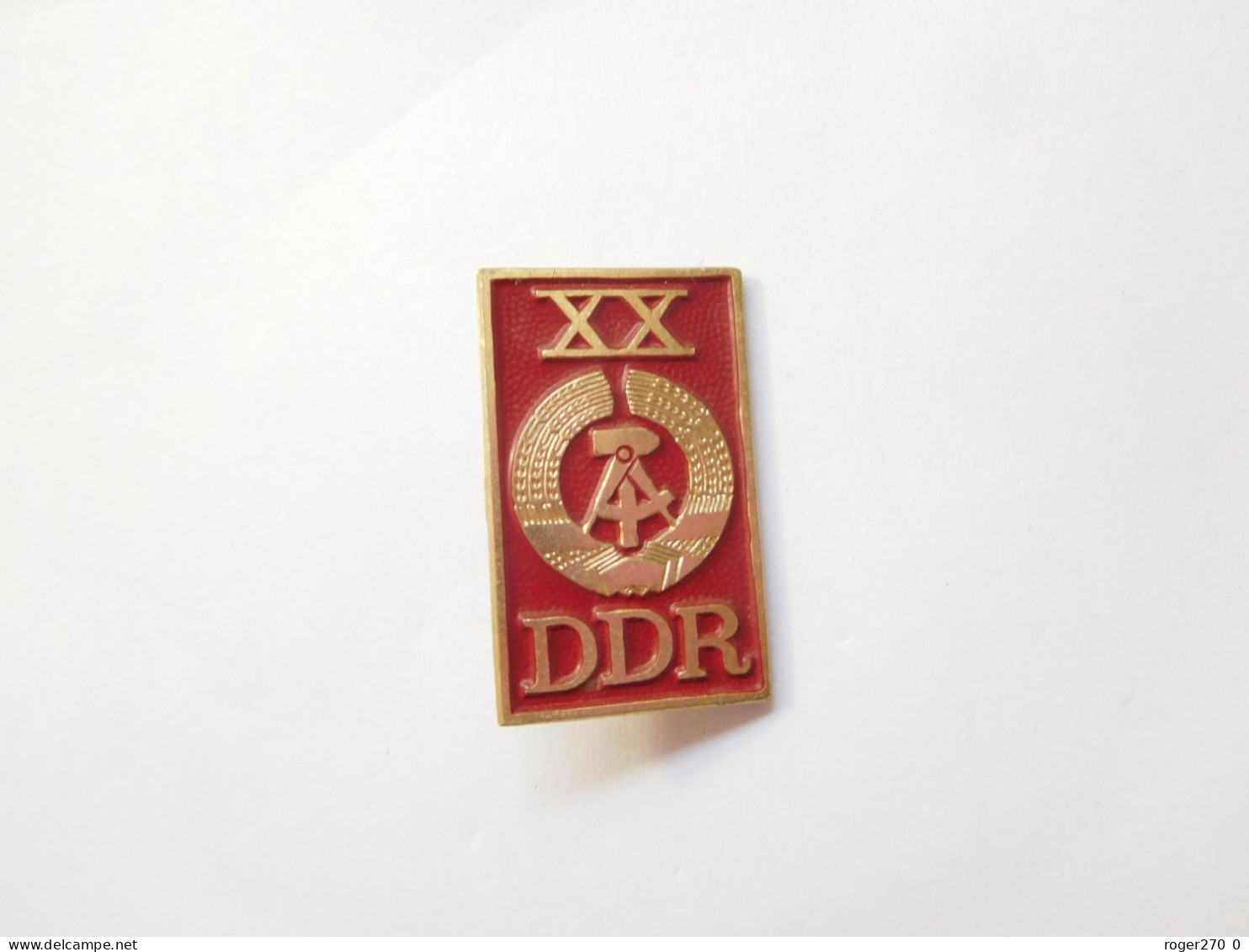 Belle Broche Russe ( No Pin's ) , DDR , République Démocratique Allemande , Deutsche Demokratische Republik - Villes