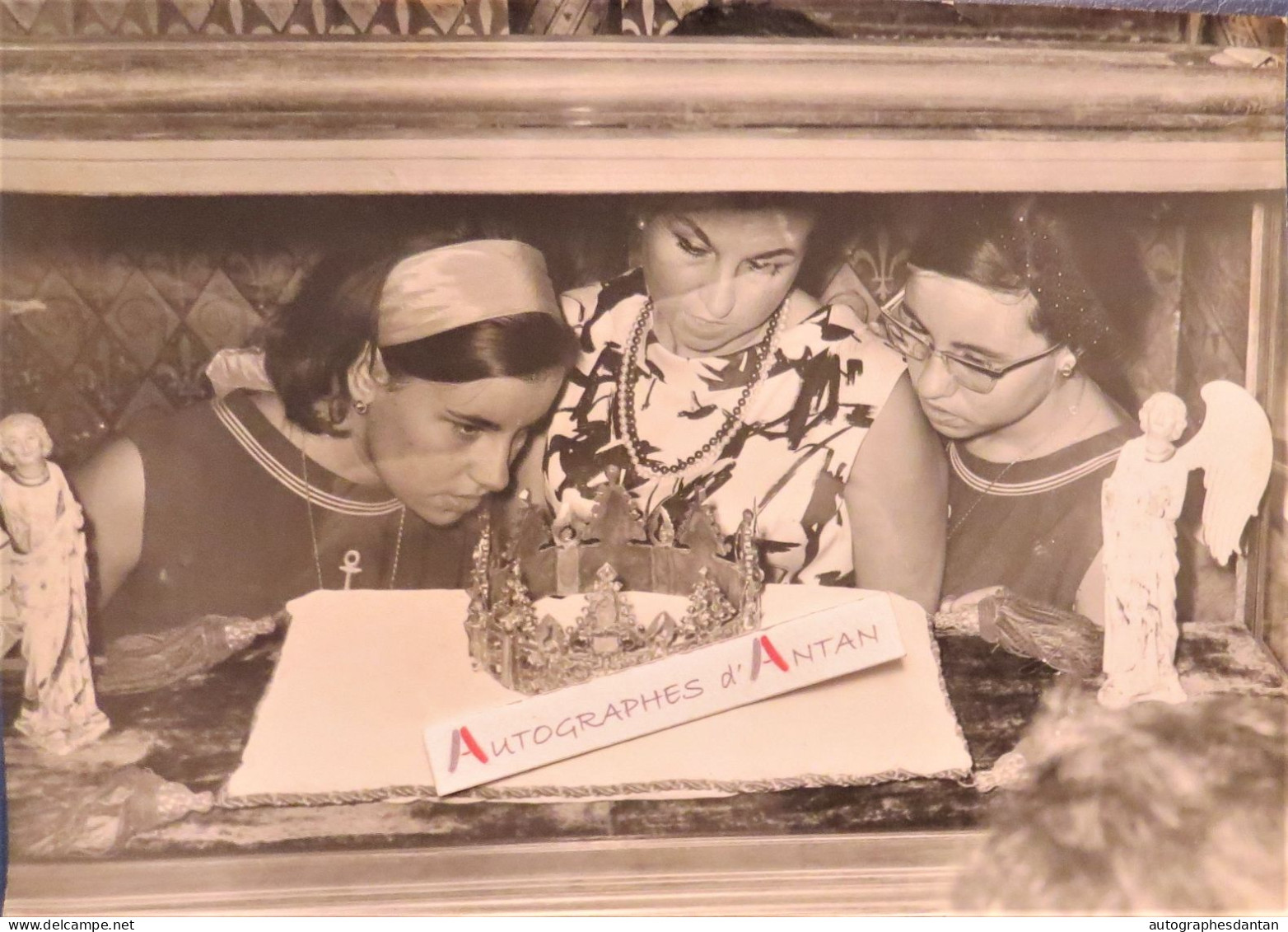 ● Exposition De La Couronne De Saint Louis à La Sainte Chapelle - Paris 1964 - Photo De Presse AFP - Famous People