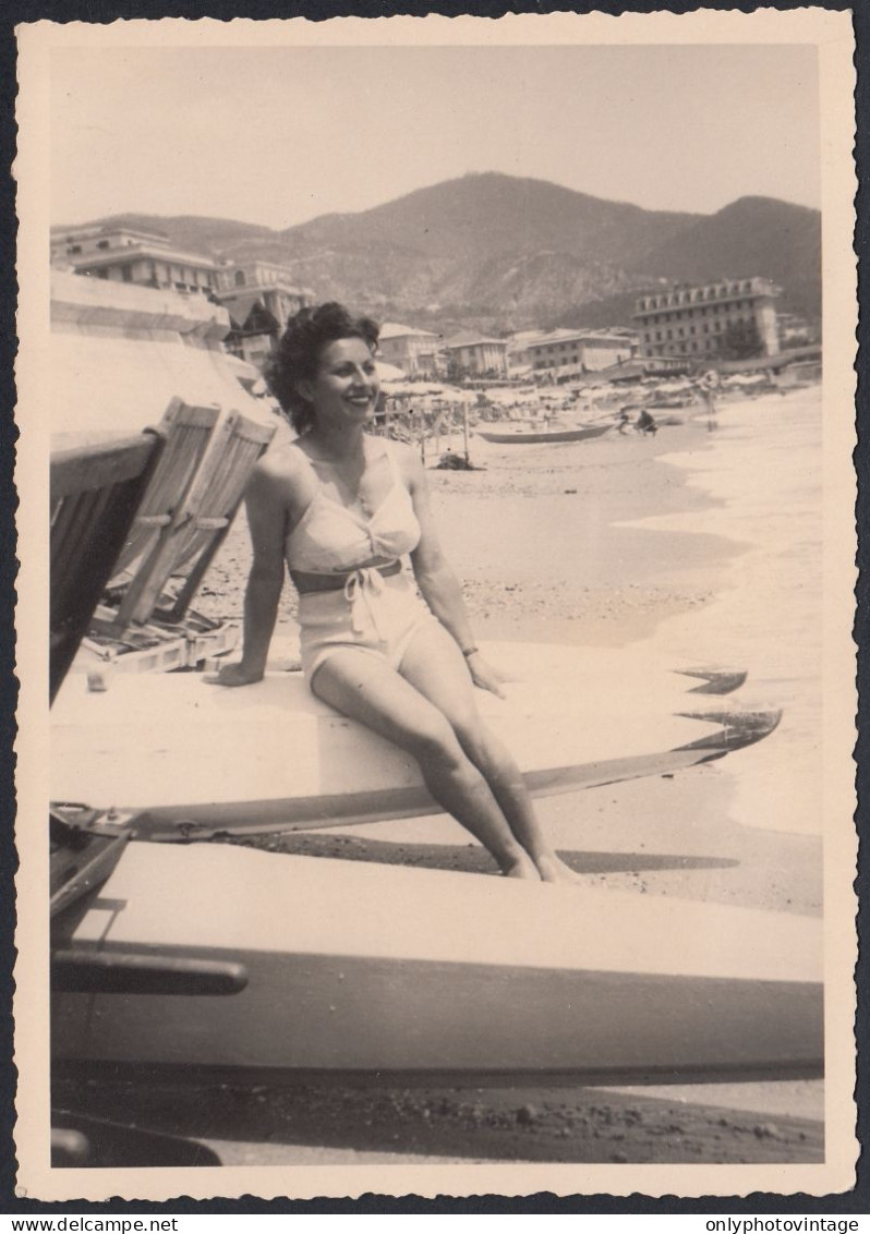 Varazze (SV) 1948 - Donna In Costume Da Bagno - Foto - Vintage Photo - Lieux
