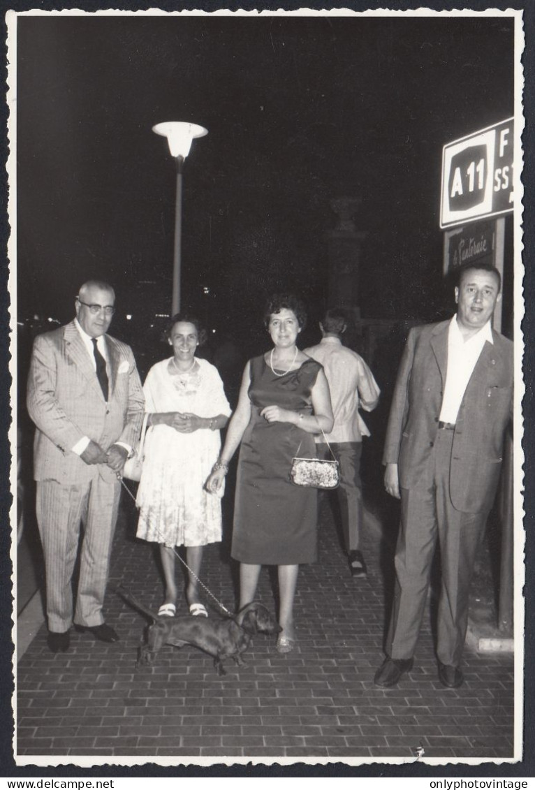 Montecatini Terme 1950, Passeggiata Di Notte Con Cagnolino, Foto Vintage  - Lugares