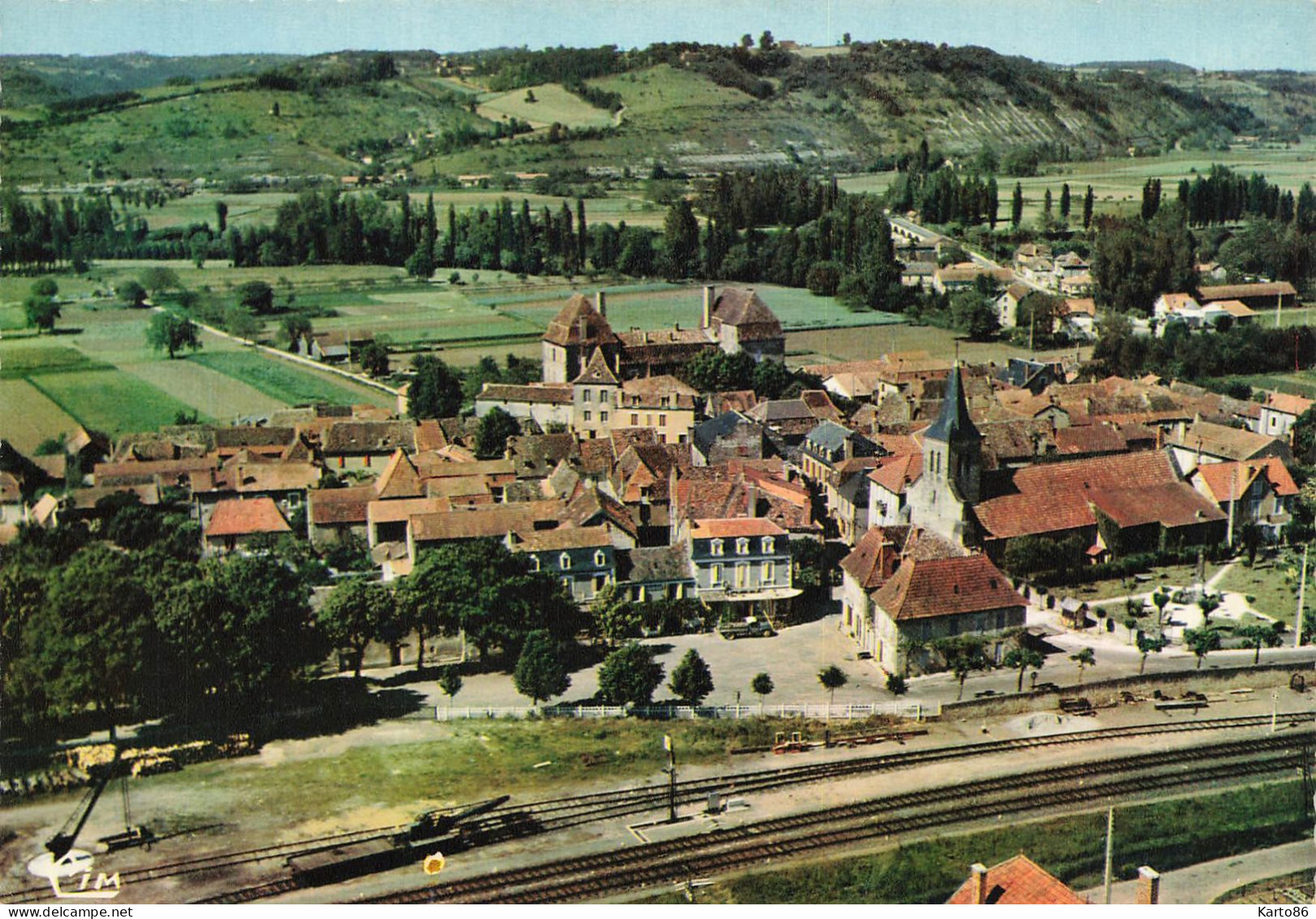 Siorac En Périgord * Vue Générale Aérienne Sur La Commune * Ligne Chemin De Fer - Andere & Zonder Classificatie