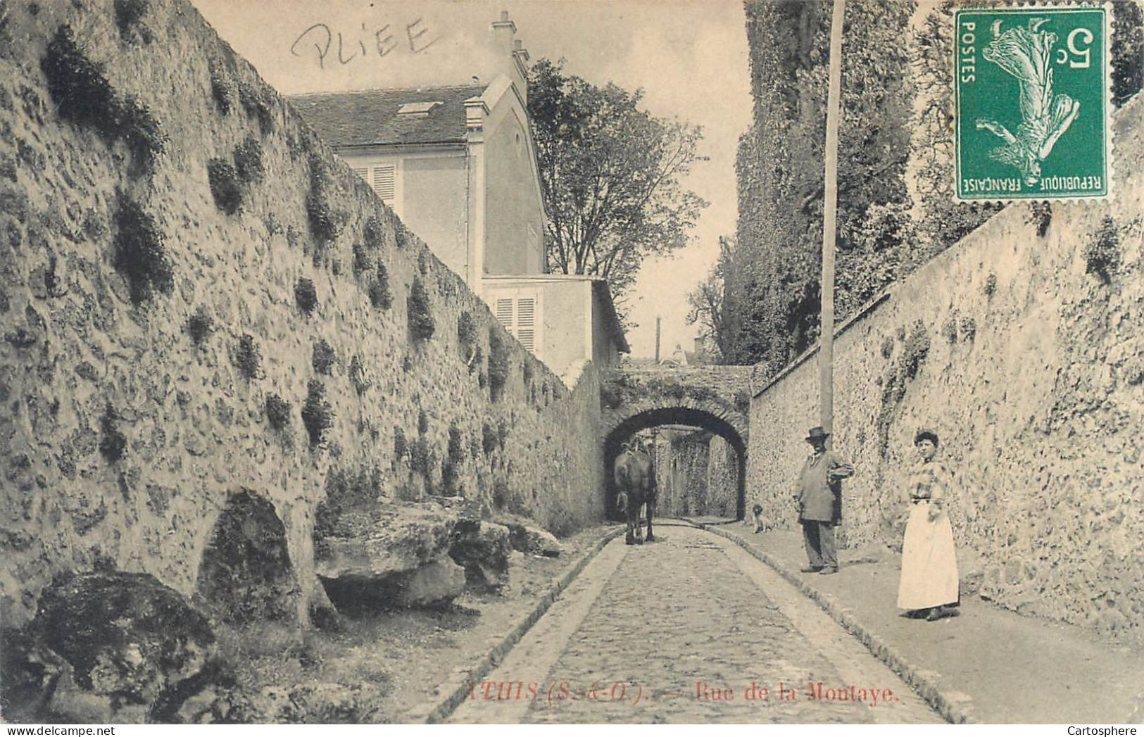 CPA 91 Essonne > Athis Mons Rue De La Montagne - Fautée Moutaye Ou Montaye - Etat : Pli Sur Toute La Hauteur - Athis Mons