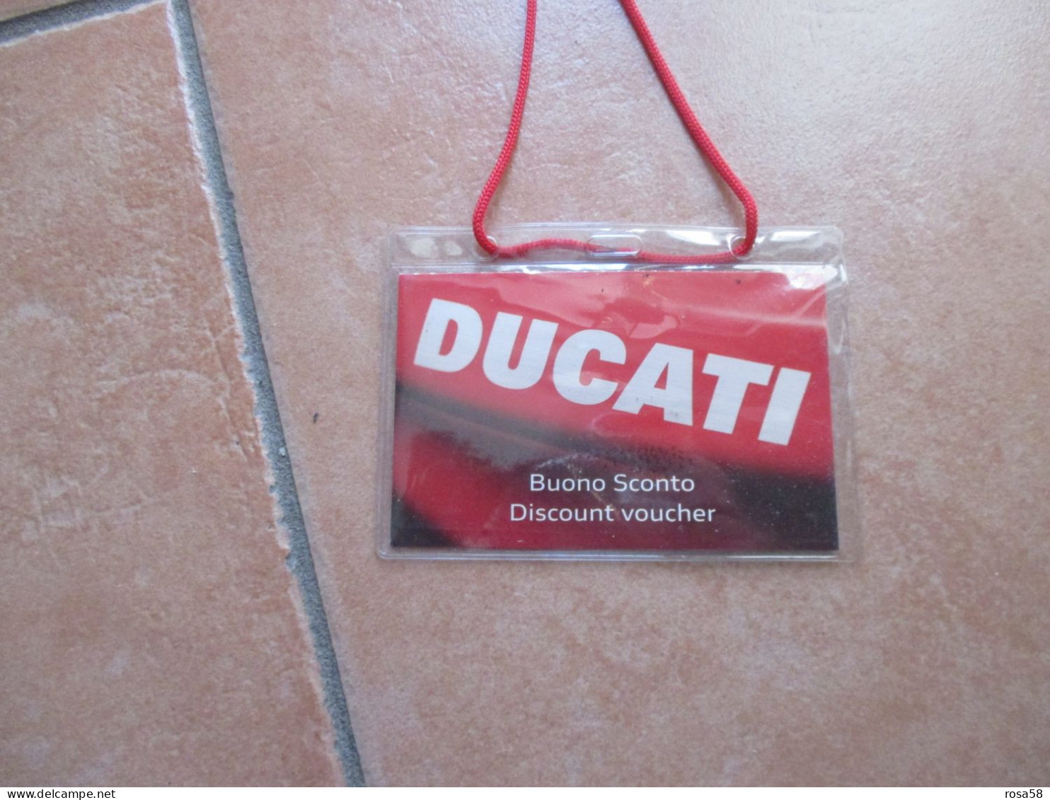 MOTO Motociclismo Museum PASS Museo DUCATI Buono Sconto Discount Voucher 2024 Custodia Plastica - Autres & Non Classés