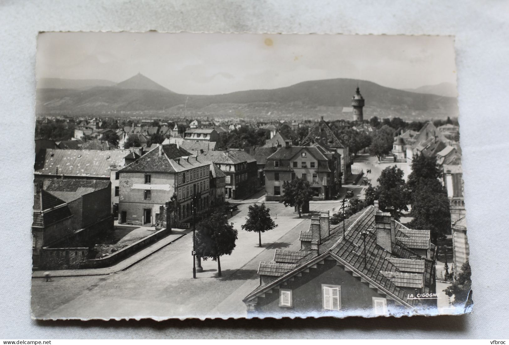 Cpm, Selestat, Vue Générale, Au Fond La Chaîne Des Vosges Et Le Haut Koenigsbourg, Bas Rhin 67 - Selestat