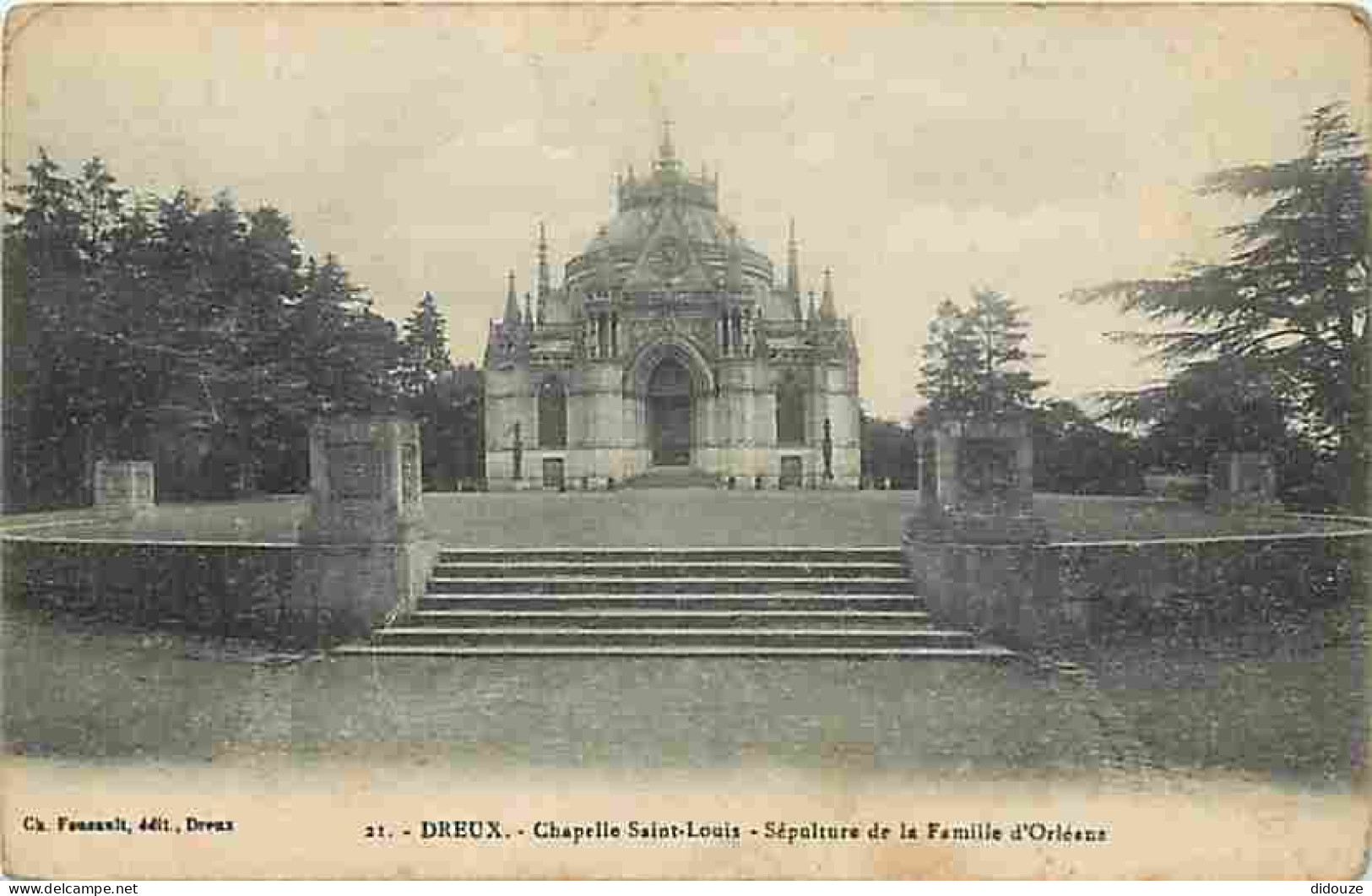 28 - Dreux - Chapelle Saint Louis - Sépulture De La Famille D'Orléans - CPA - Voir Scans Recto-Verso - Dreux