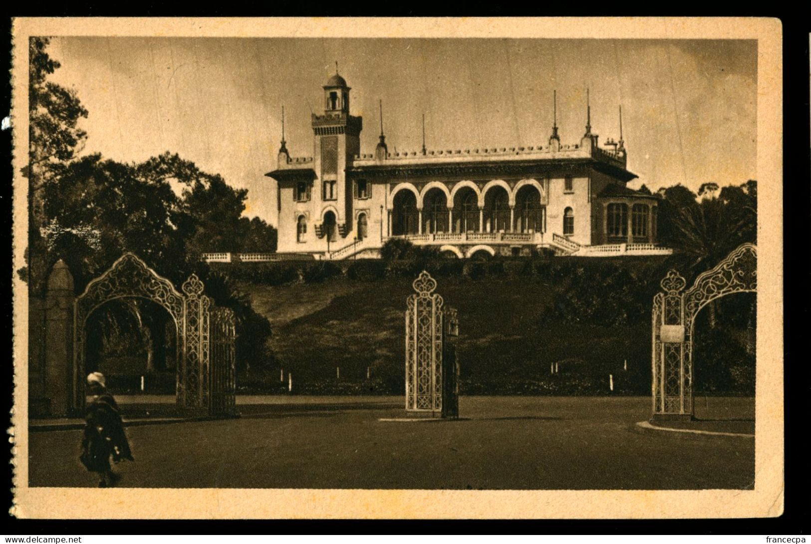 919 - TUNISIE - TUNIS - Entrée Du Parc Du Belvédère Et Pavillon Du Belvédère - Tunisia