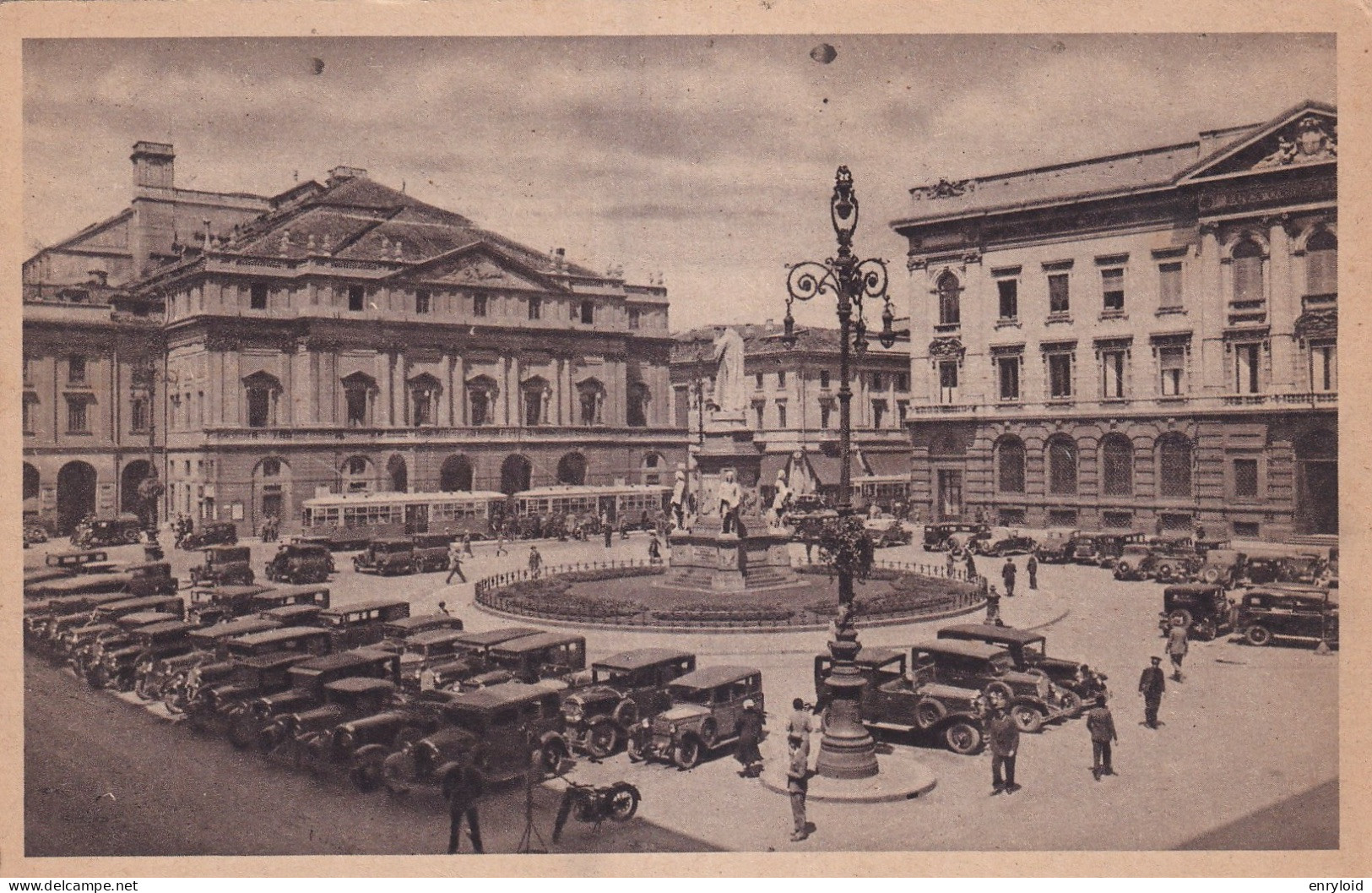 Milano Piazza Teatro Alla Scala - Milano (Milan)