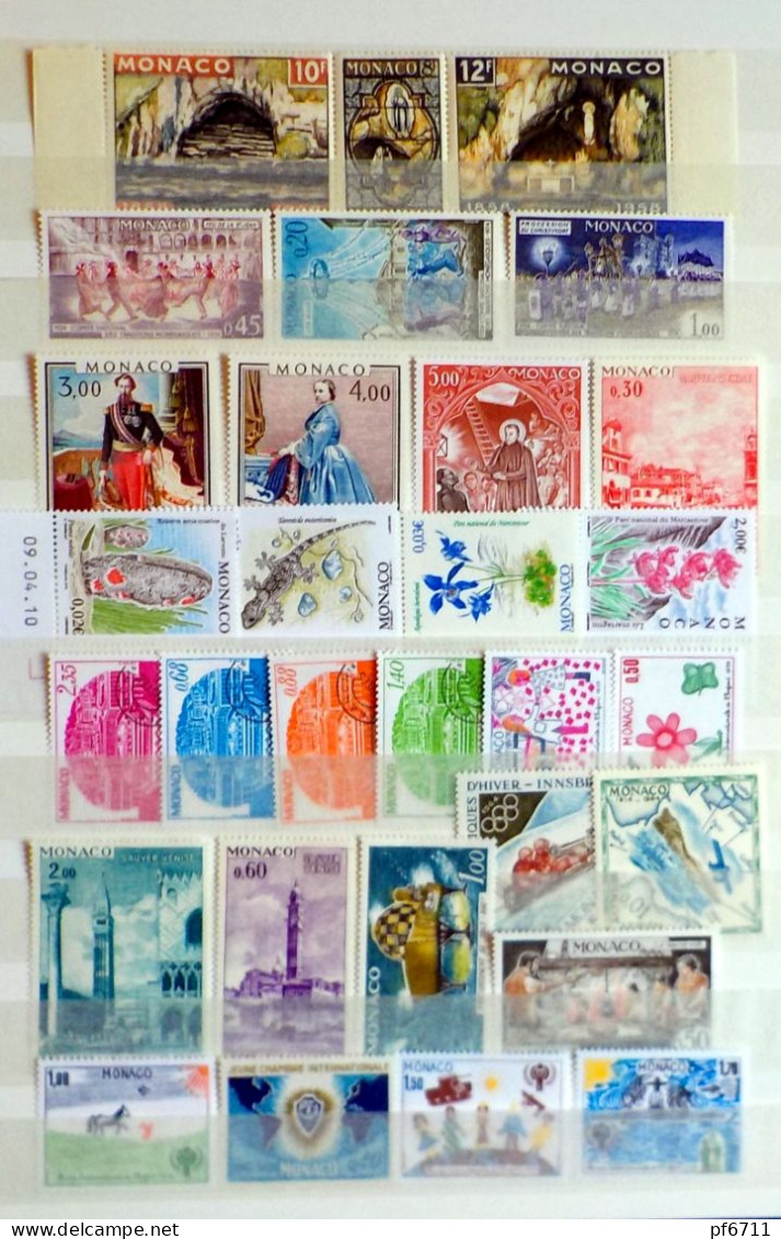 Lot Monaco   45 Timbres Plus 3 Feuillets  (2 Vues) - Ungebraucht