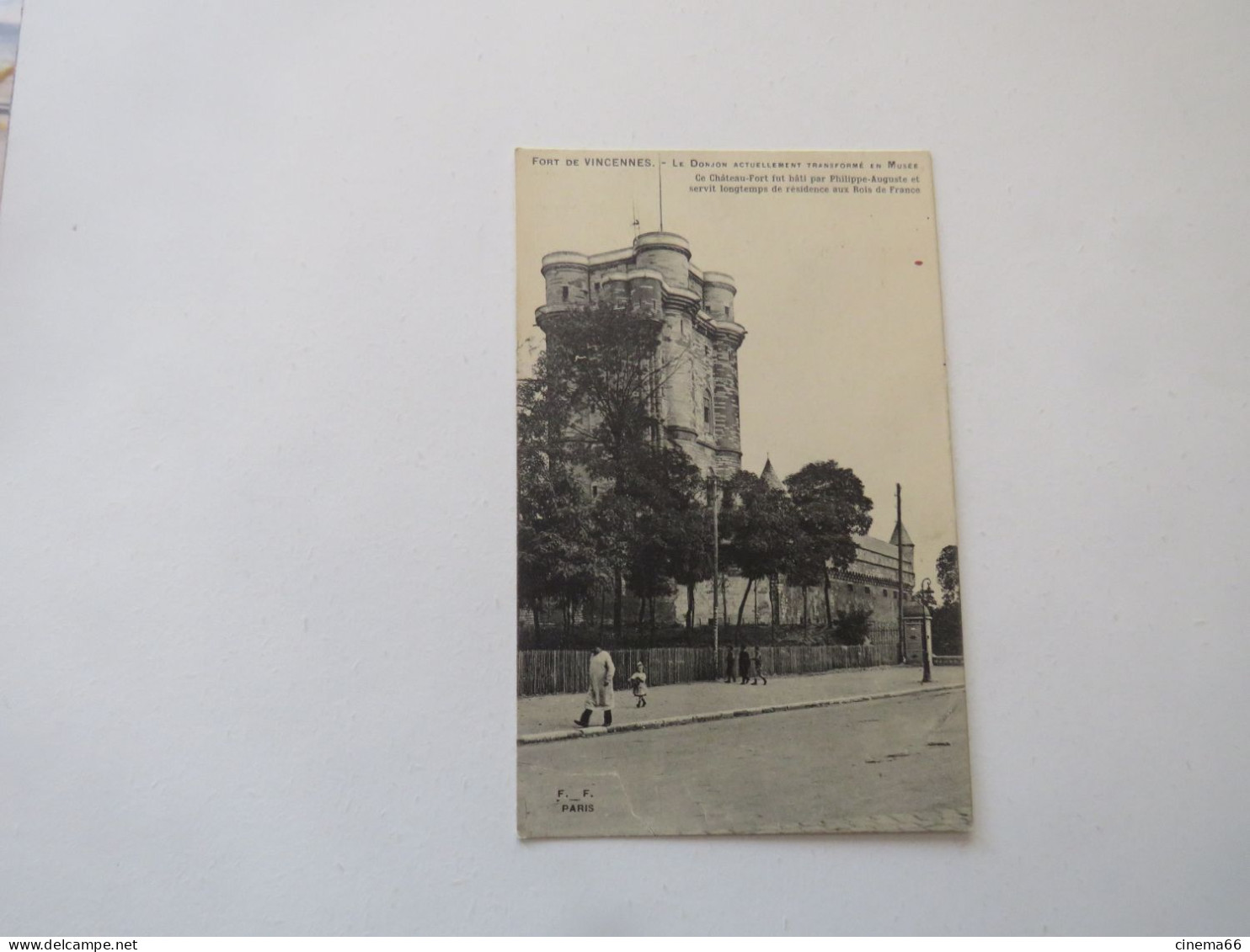 FORT DE VINCENNES - LE DONJON ACTUELLEMENT TRANSFORME EN MUSEE. - Vincennes