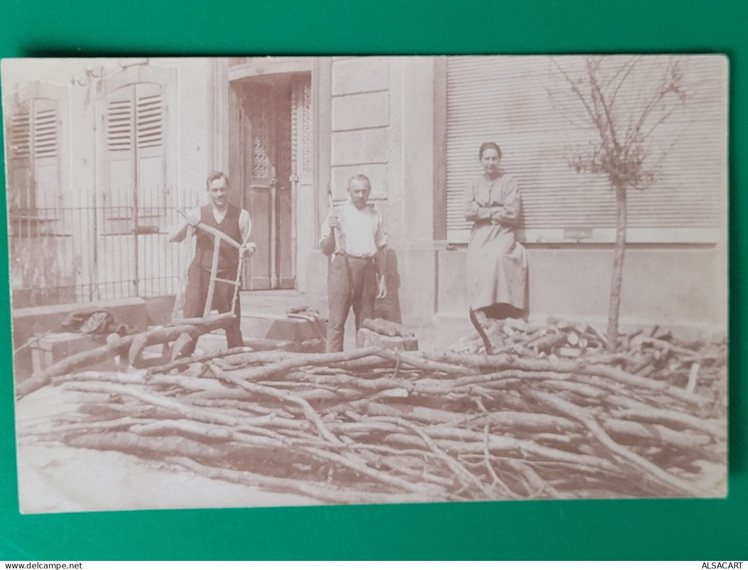 Carte Photo Petersbach , Travail Du Bois, Scie Et Hache , Devant Un Commerce - Autres & Non Classés