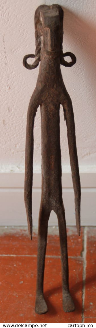 Art Africain Mali Dogon Fer Forg� Votif. Personnage Feminin Hauteur 32 Cm - African Art