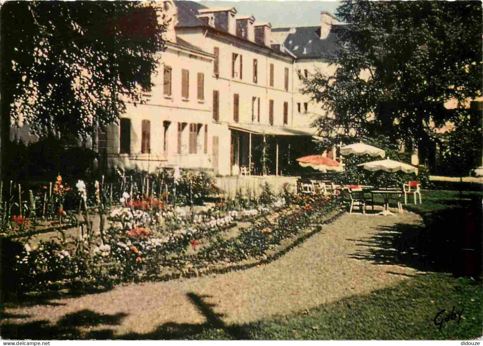 58 - Pougues Les Eaux - Maison Le Parc - Vue Du Jardin Vers La Salle à Manger - Carte Dentelée - CPSM Grand Format - Voi - Pougues Les Eaux