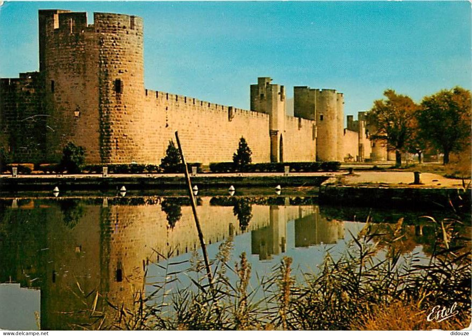 30 - Aigues Mortes - Les Remparts - CPM - Voir Scans Recto-Verso - Aigues-Mortes