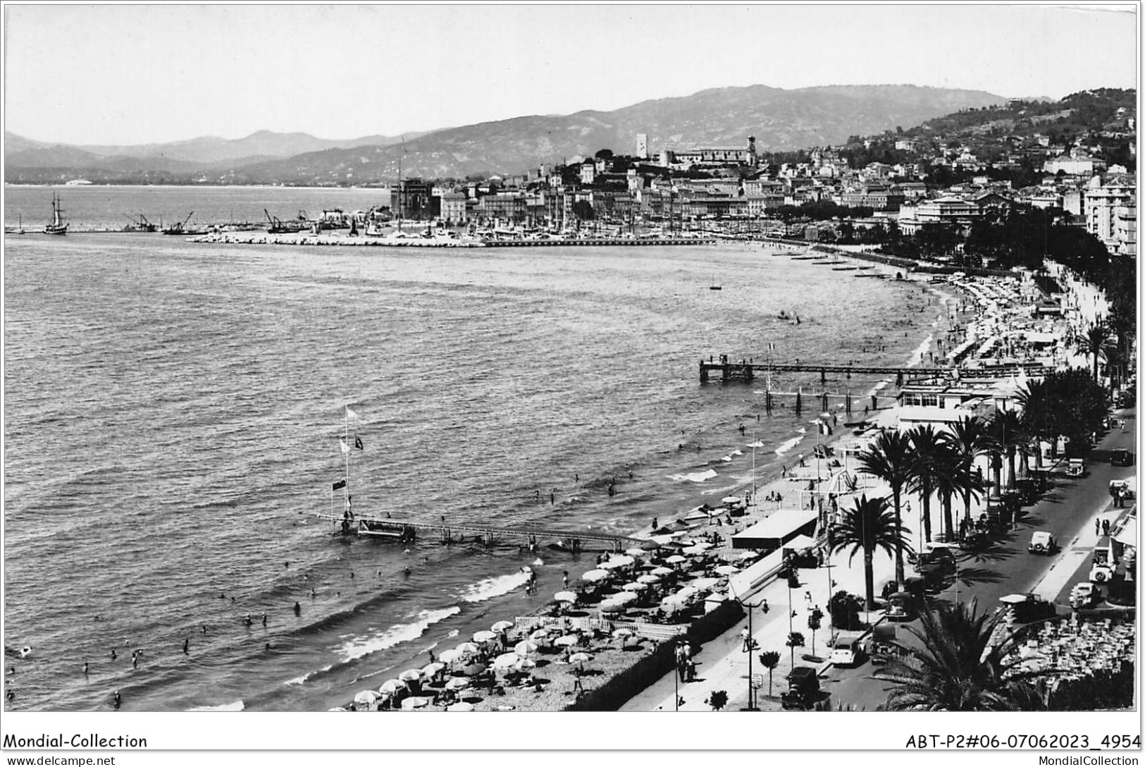 ABTP2-06-0165 - CANNES - La Promenade De La Croisette Et Le Suquet - Cannes