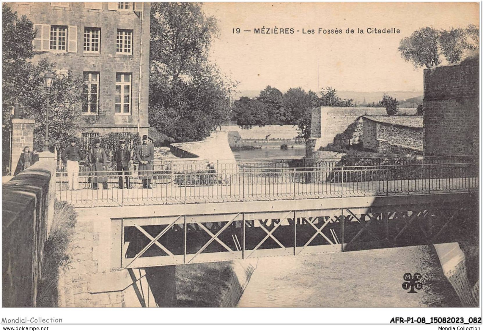 AFRP1-08-0042 - MEZIERES - Les Fossés De La Citadelle - Charleville