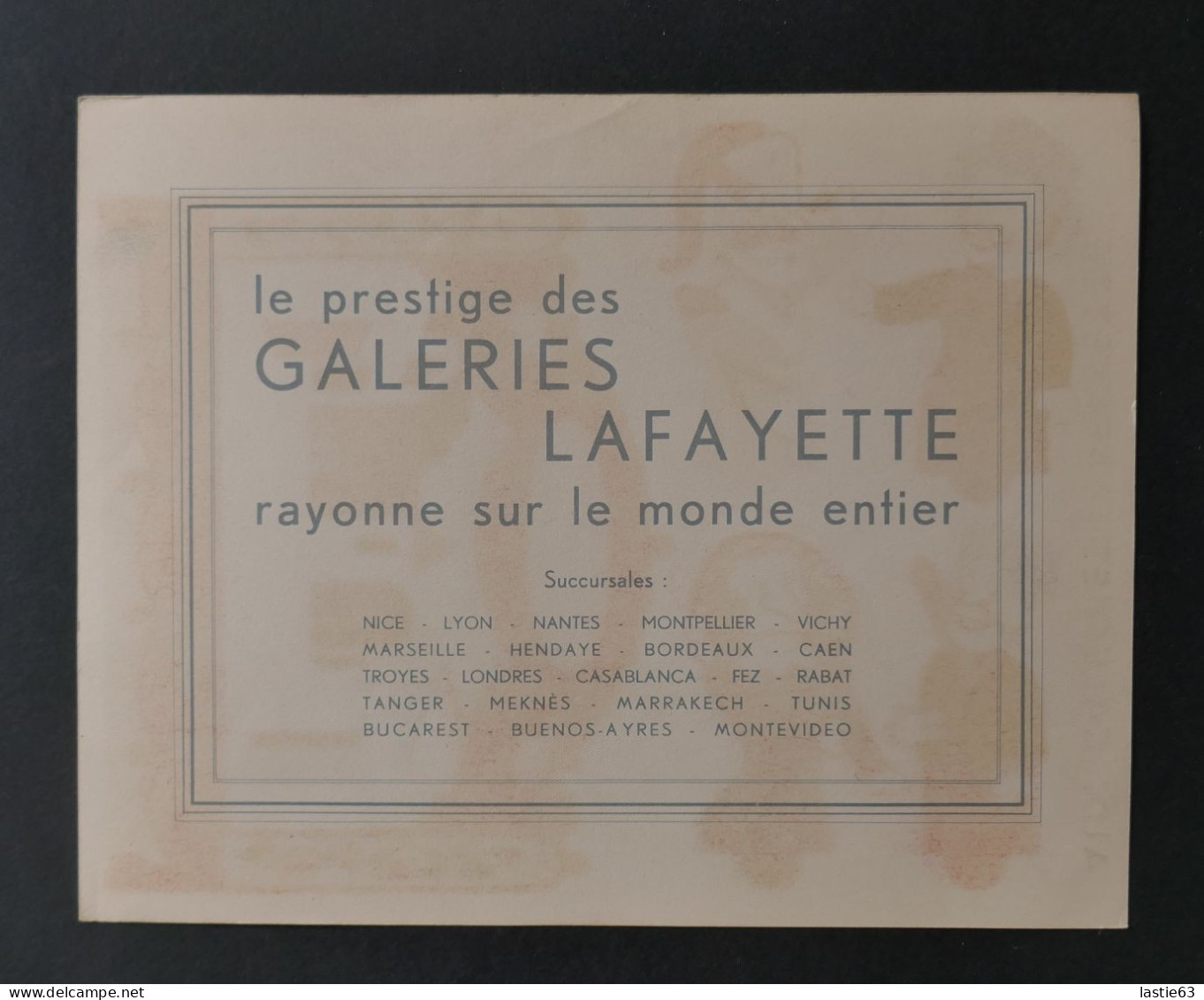 CHROMO   Cartonné Découpage Galeries Lafayette   Guignol  Théâtre Illustration Jack Roberts 1932 - Au Bon Marché