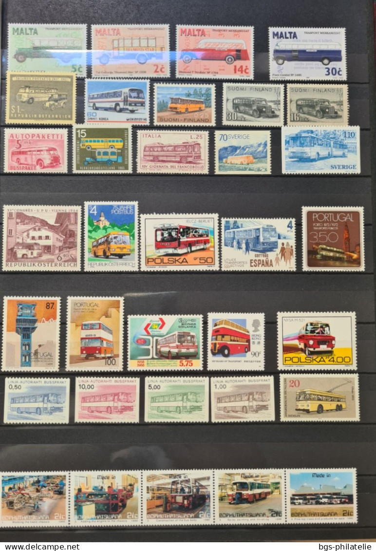 Collection de timbres sur le thème de divers véhicules.