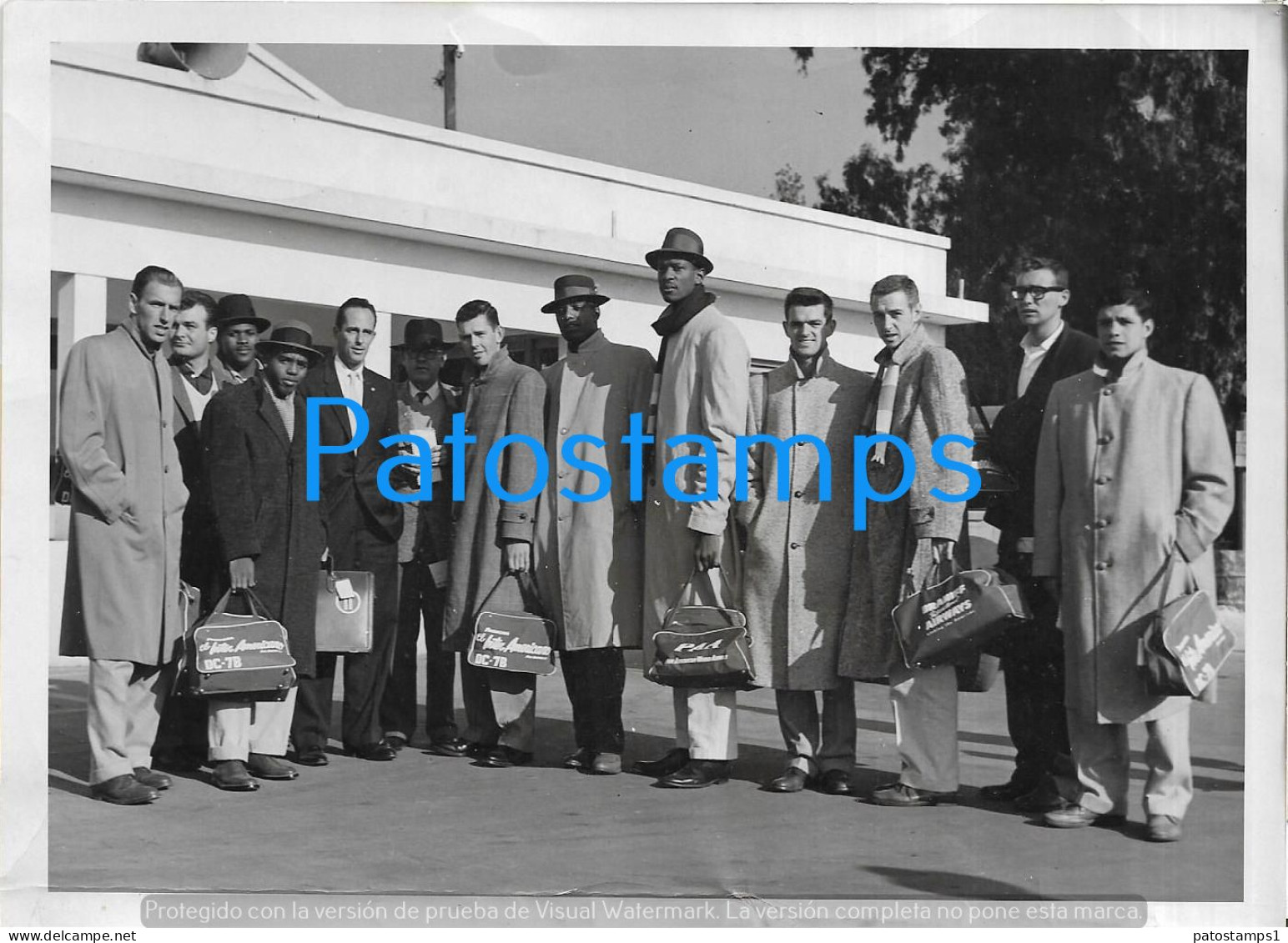 229135 SPORTS BASKET BASKETBALL TEAM JUGADORES SAN FRANCISCO DONS US LLEGADA ARGENTINA 18 X 13 CM PHOTO NO POSTCARD - Basketbal