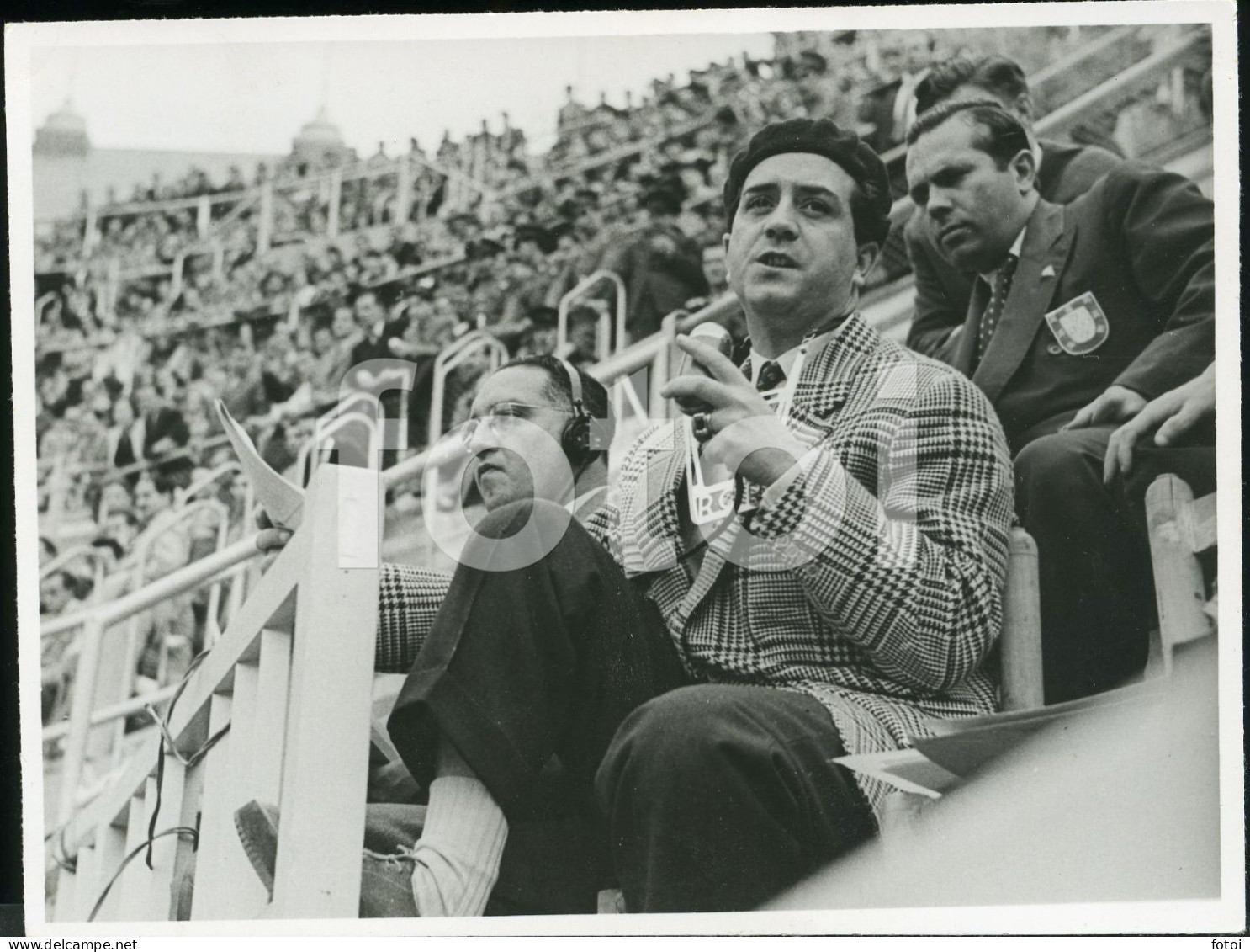 1960s  IGREJAS CAEIRO PHOTO FOTO  OEIRAS COMERCIAL RADIO CLUBE PORTUGUES RCP PORTUGAL AT178 - Sports