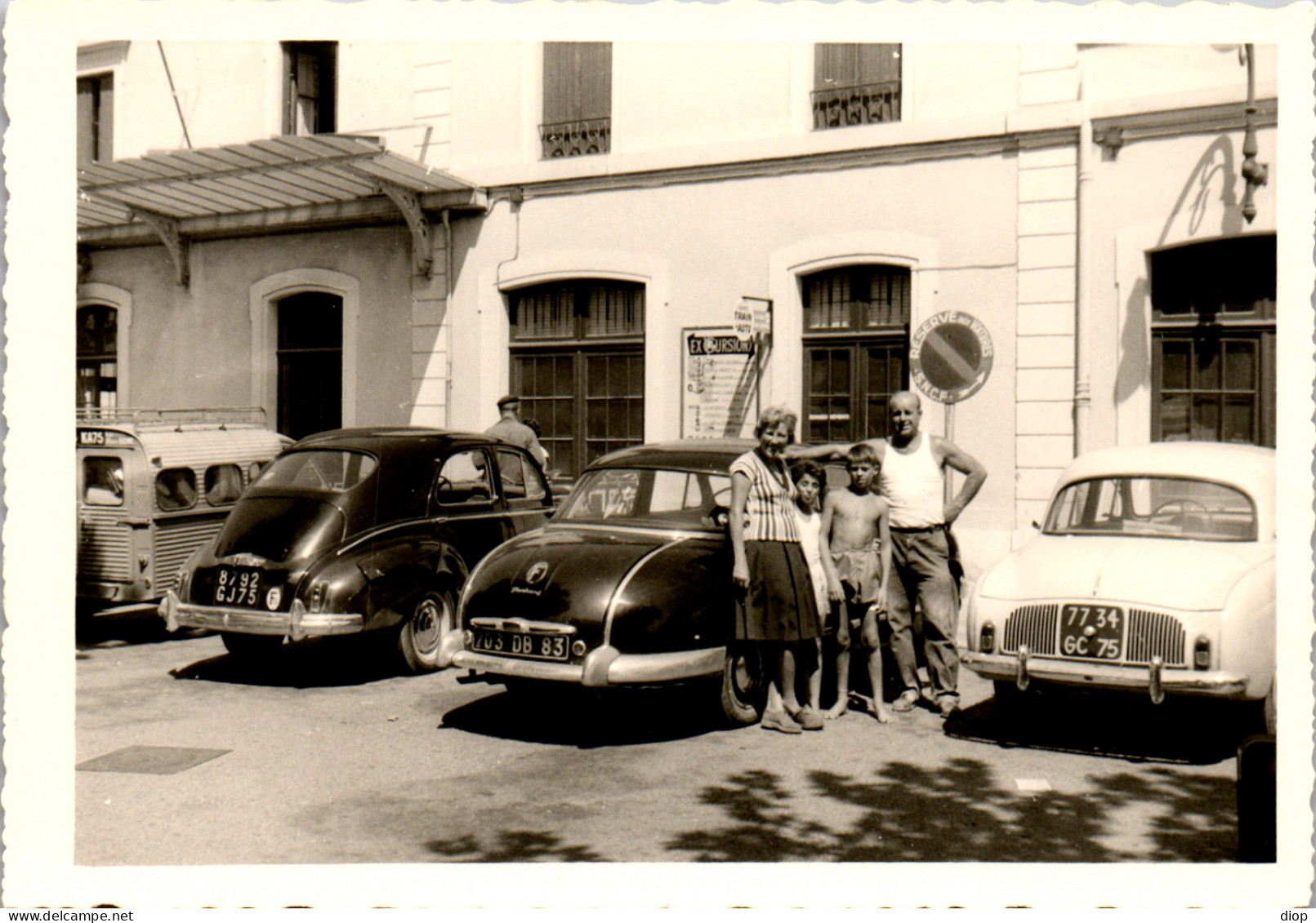 Photographie Photo Vintage Snapshot Amateur Automobile Voiture St Rapha&euml;l 06  - Luoghi