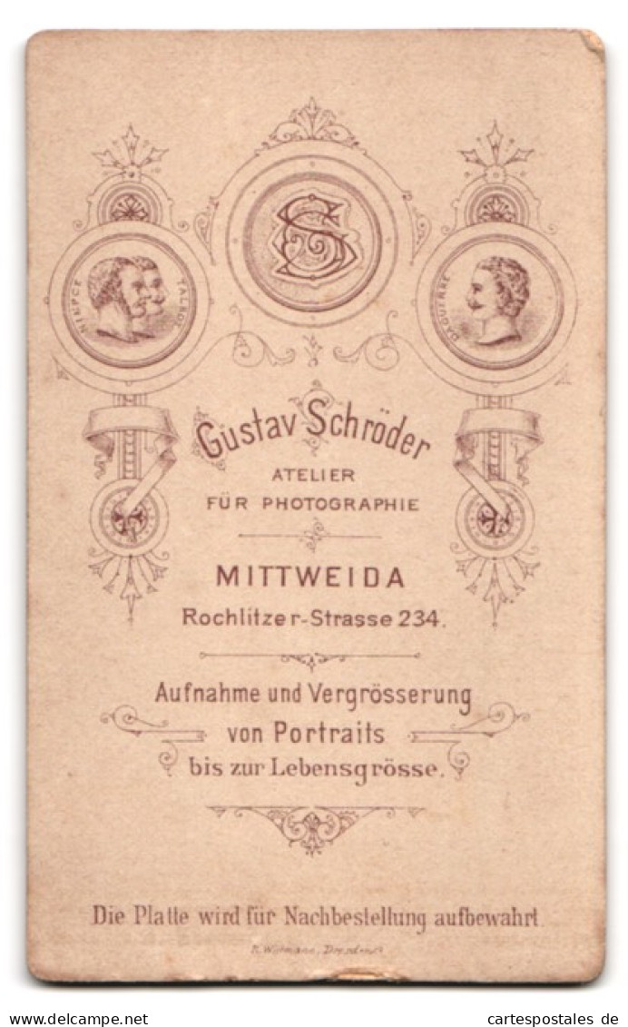 Fotografie Gustav Schröder, Mittweida, Rochlitzer Strasse 234, Eleganter Herr Mit Seitenscheitel Und Schnauzbart  - Anonyme Personen