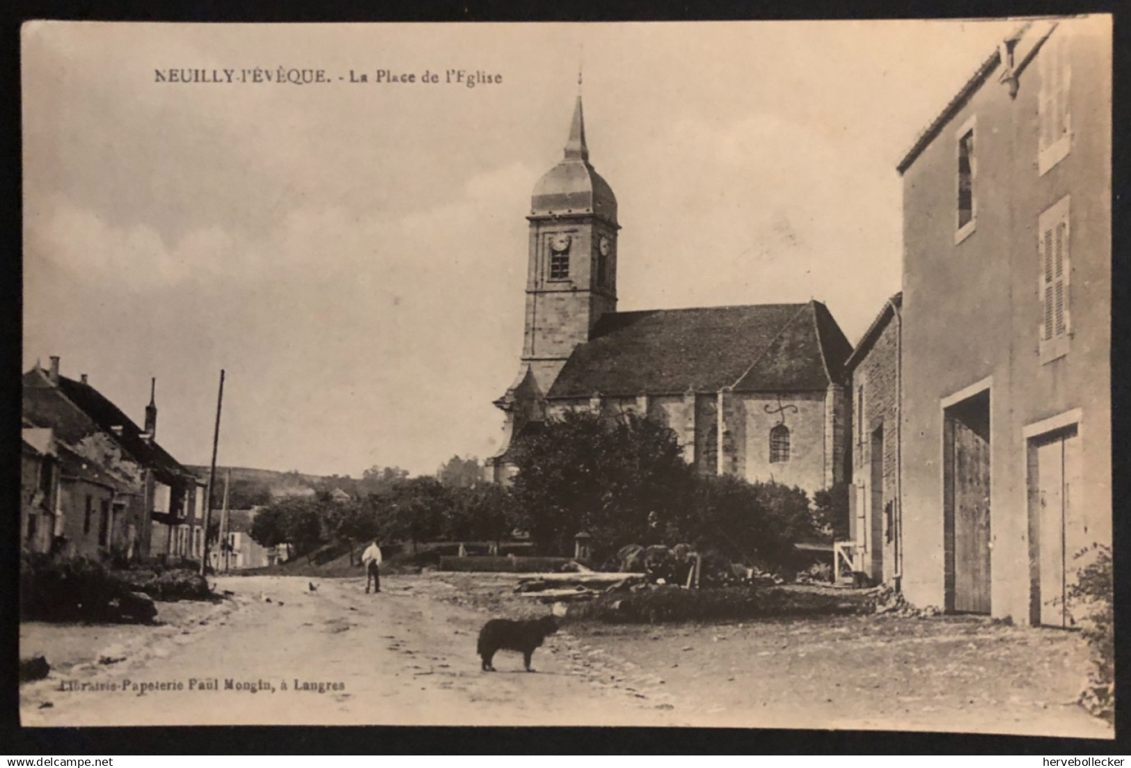 Neuilly L'Évêque - La Place De L'église - 52 - Neuilly L'Eveque