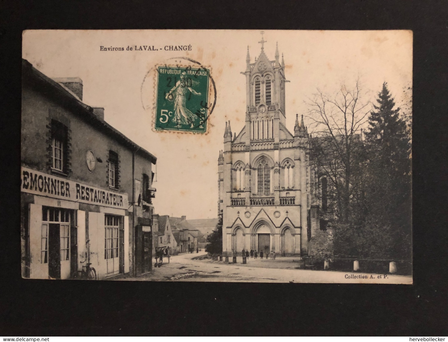 Changé - L'église Et La Rue Principale  - 53 - Sonstige & Ohne Zuordnung