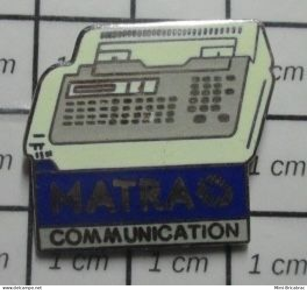 912E Pin's Pins / Beau Et Rare / MARQUES / MATRA COMMUNICATION COMBINE TELEPHONIQUE PAS VRAIMENT DISCRET ... - Marques