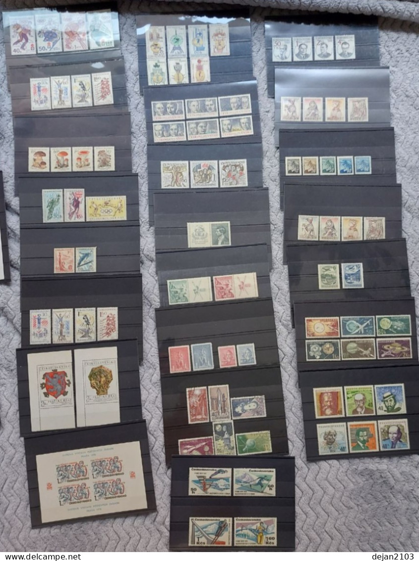 Czechoslovakia Approximately 112 Stamps + 11 Blocks Michel Catalogue Price Approximately 420 Euros - Unused Stamps