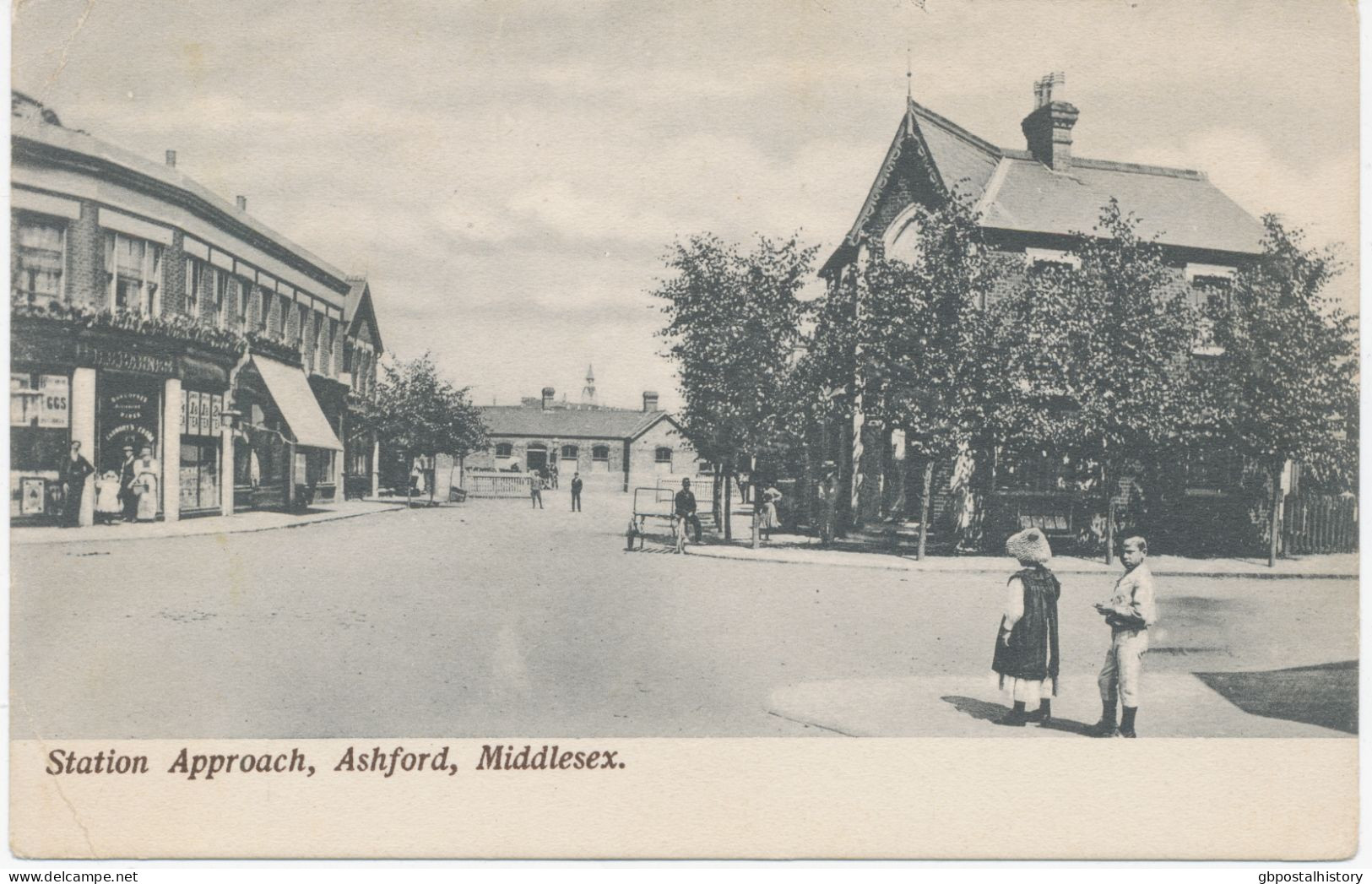GB „ASHFORD-STATION / MIDDX“ (Middlesex Now Surrey – Since 1965) Double Circle 26mm On Superb Vintage Postcard (Station - Railway & Parcel Post