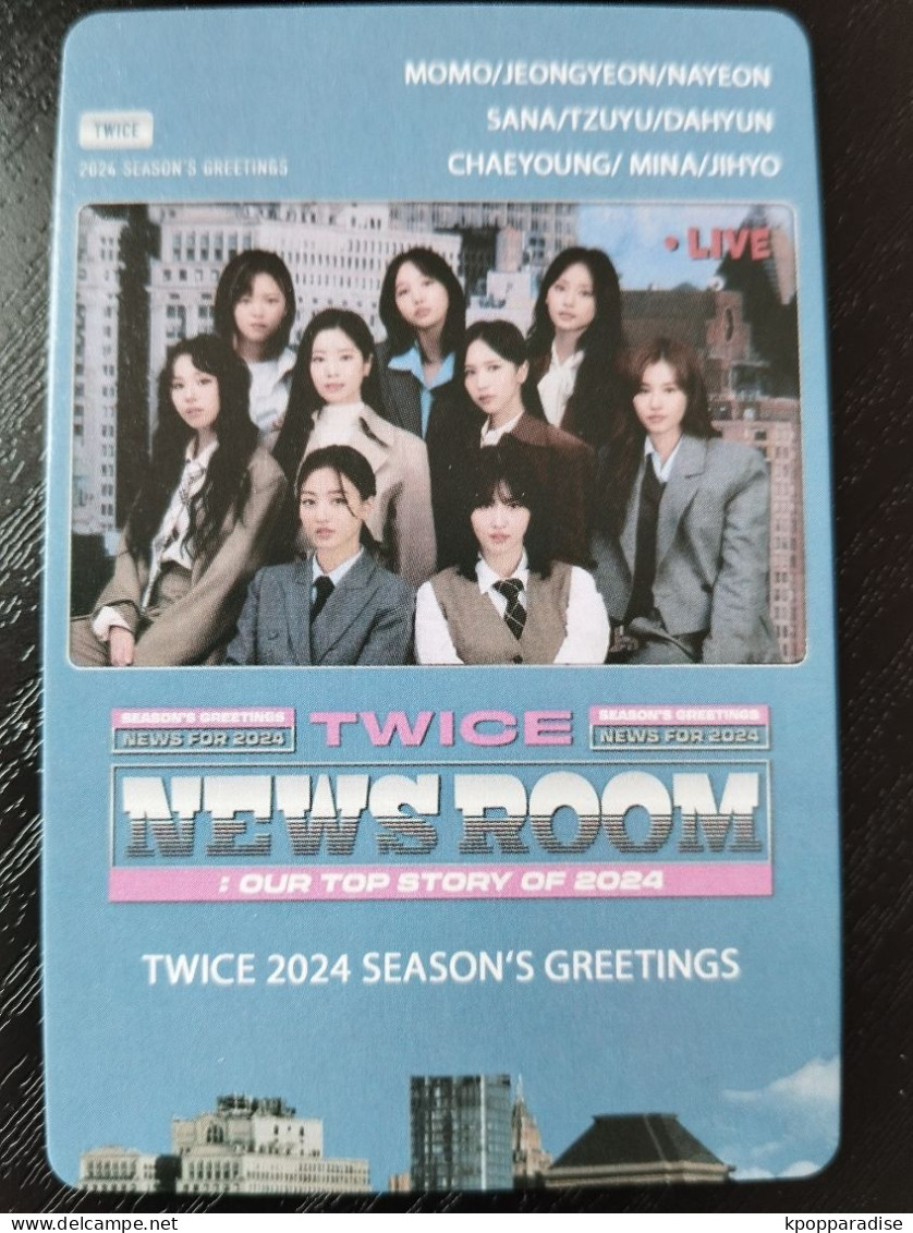 Photocard K POP Au Choix  TWICE 2024 Season's Grettings News Room Dahyun - Otros & Sin Clasificación