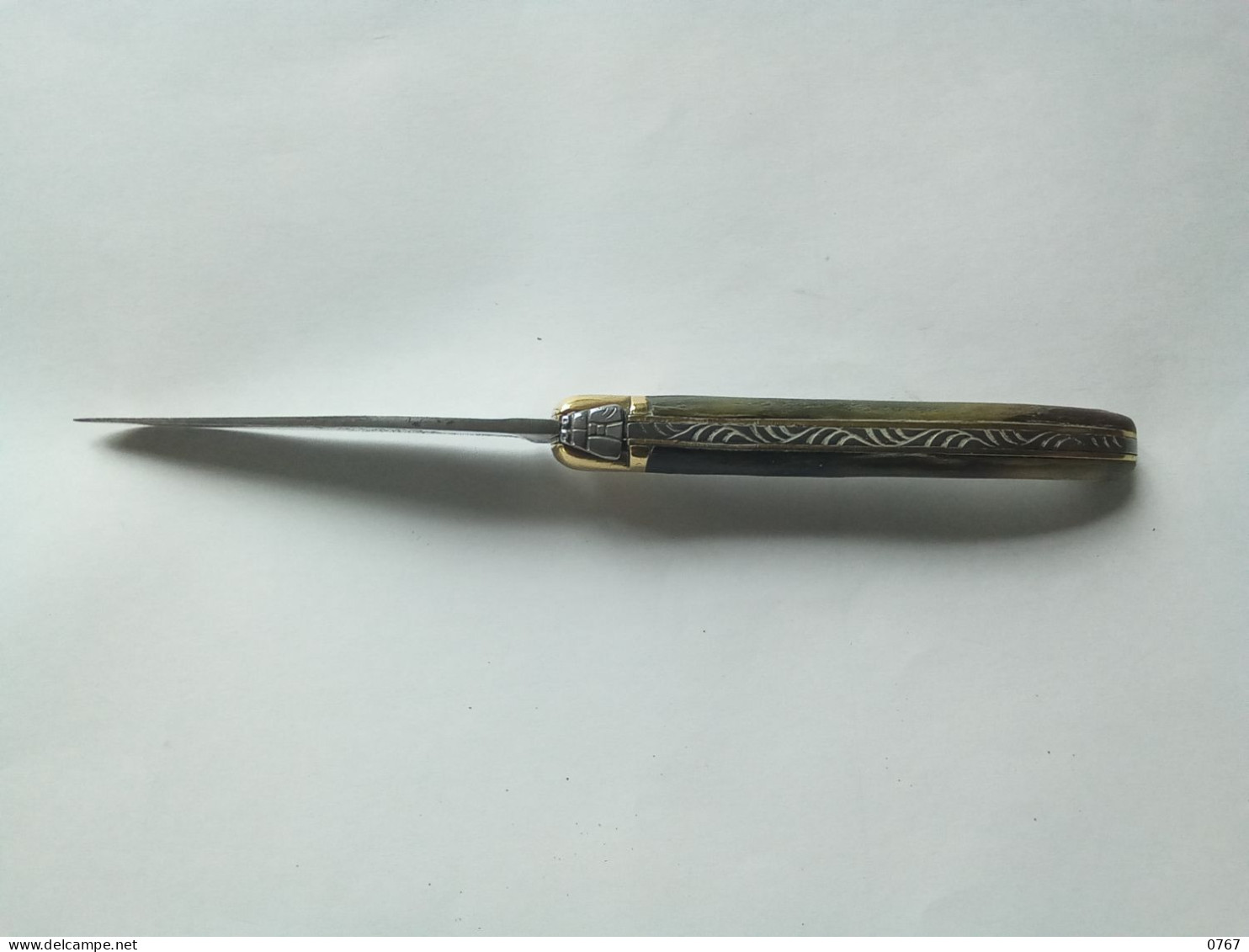 Ancien Couteau Pliant Laguiole Signé R. David Manche En Corne Métal Décoré Vintage ( Bazarcollect28 ) - Messen