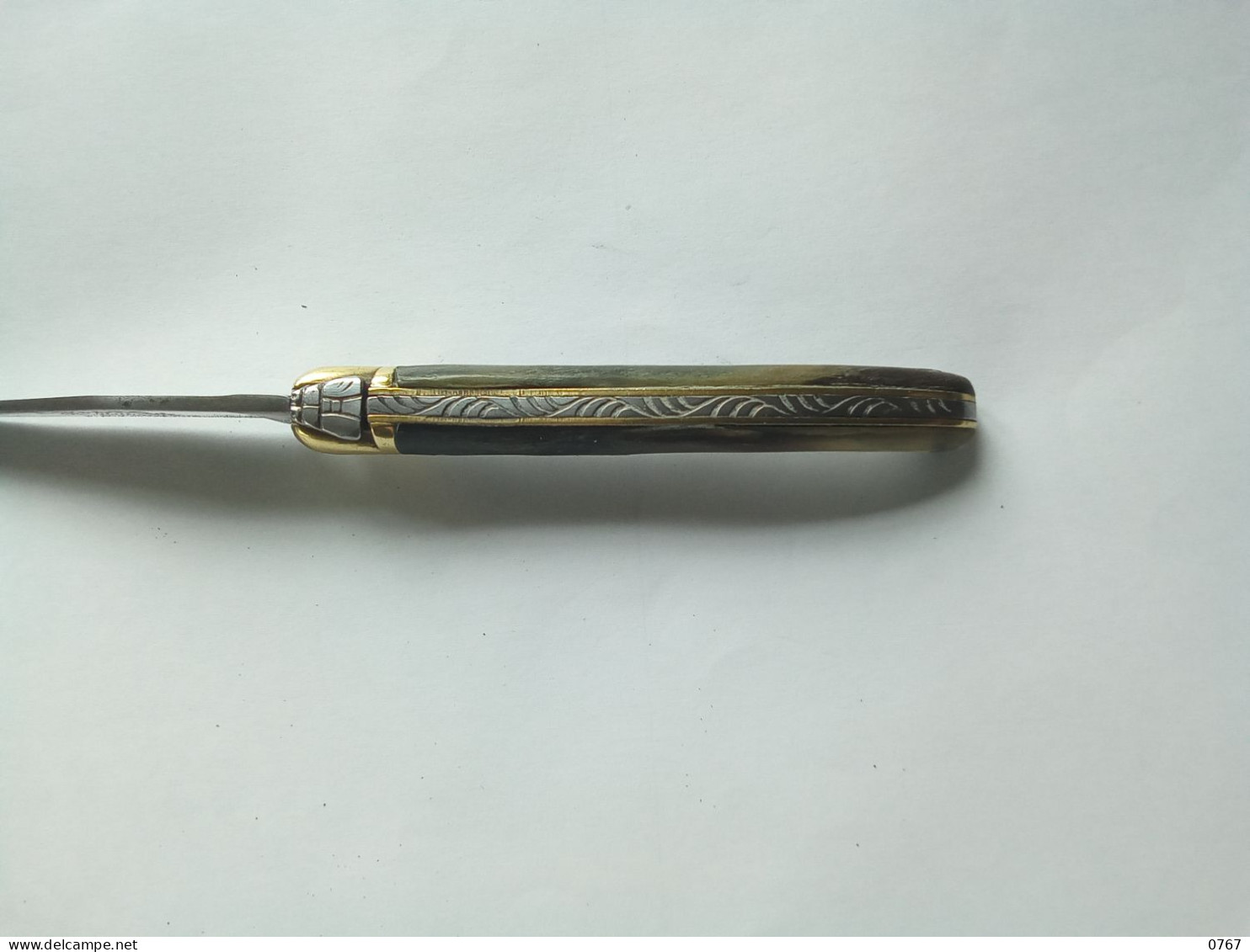Ancien couteau pliant laguiole signé R. David manche en corne métal décoré vintage ( bazarcollect28 )