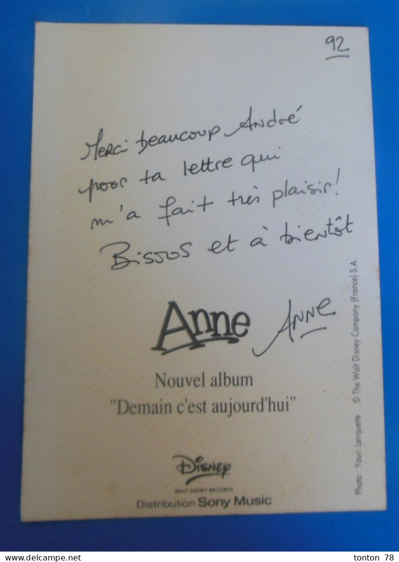 AUTOGRAPHE DE ANNE SUR CARTE - Zangers & Muzikanten