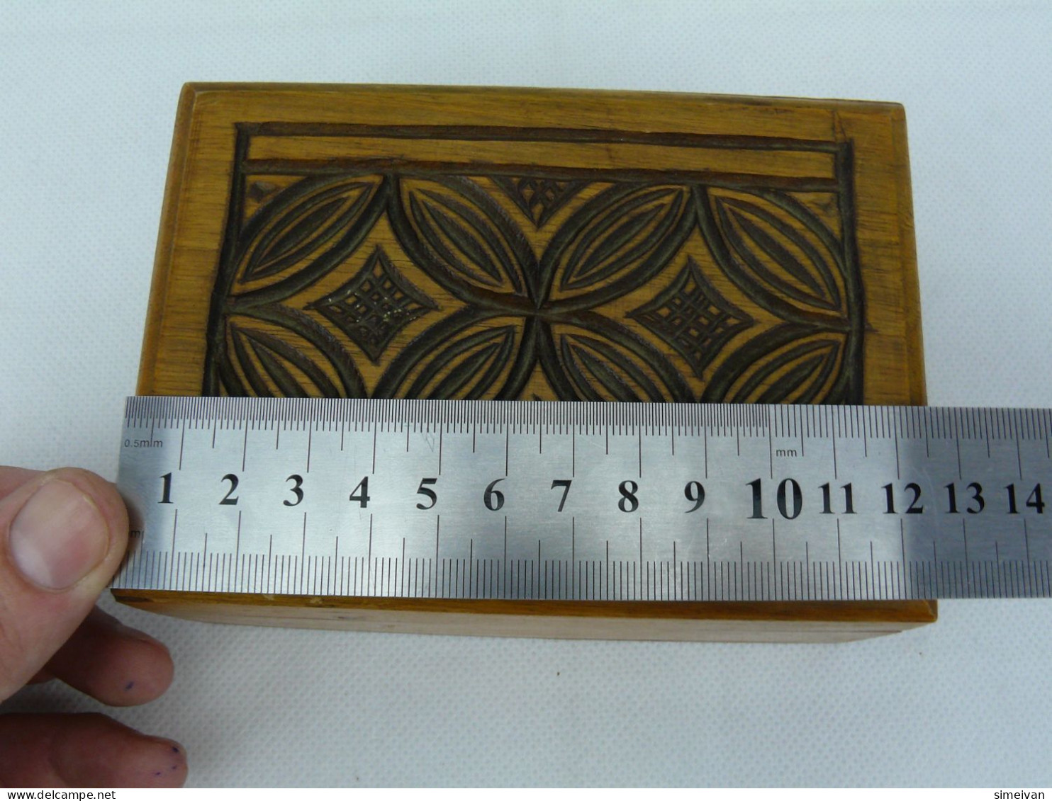 Beautiful Vintage Carved Wooden Box Jewelry Trinked Box #5585