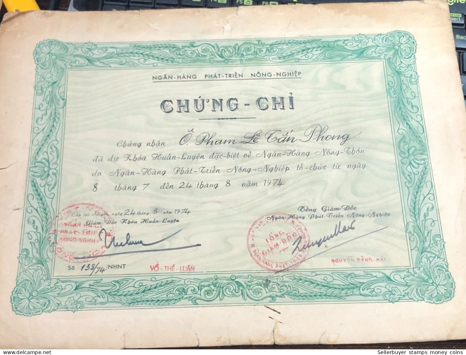 SOUTH Vietnam Sells Paper Certificate Of Merit During The Republic Of Vietnam Period-certificate Of Entry And Exit Certi - Autres & Non Classés