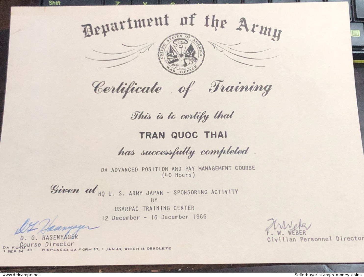SOUTH Vietnam Sells Paper Certificate Of Merit During The Republic Of Vietnam Period-certificate Of Entry And Exit Cert - Autres & Non Classés
