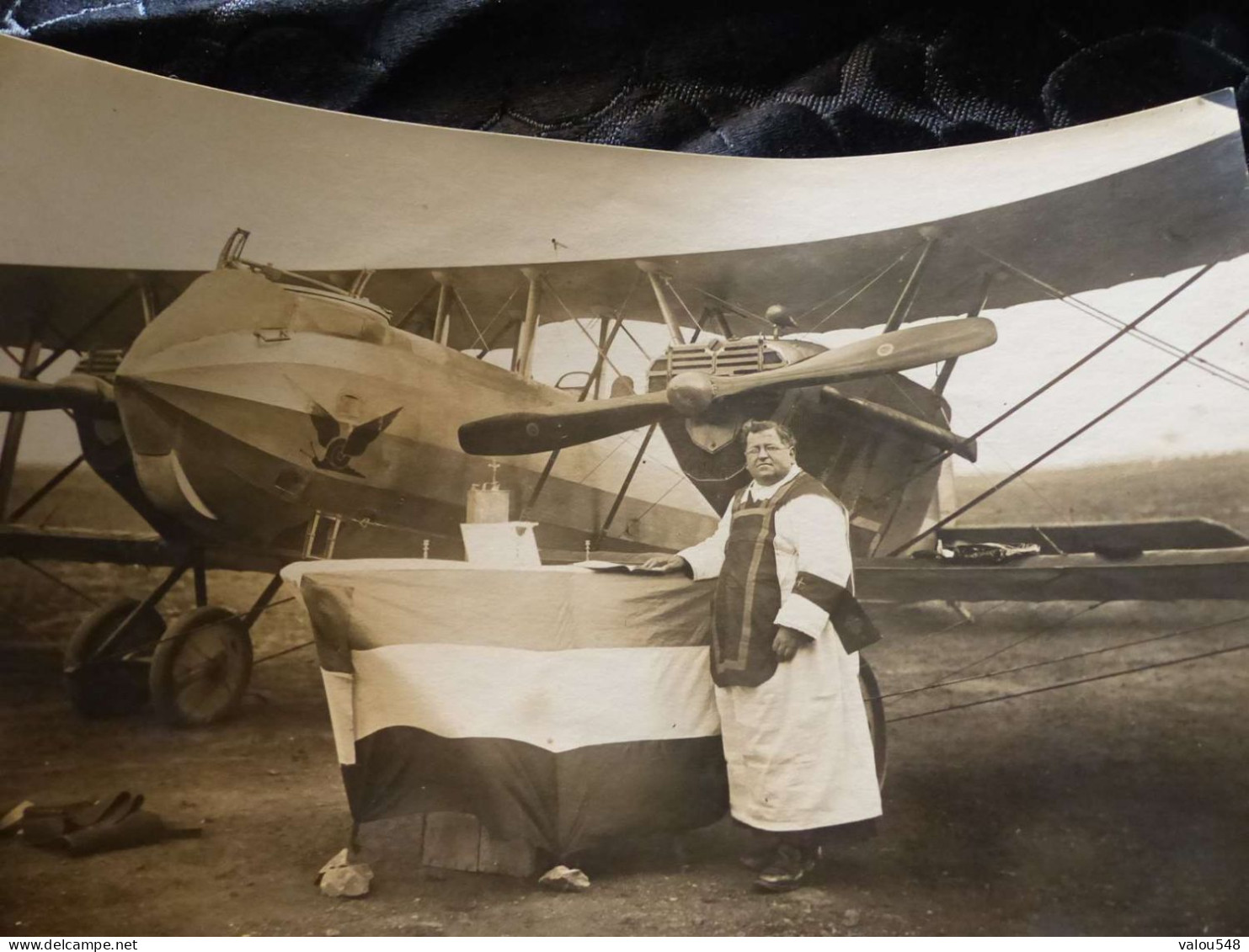 P-1372 , Photo, Avion Triplace Caudron R.4  , Bénédiction Du Prêtre Pour Son Vol. Circa 1920 - Aviation